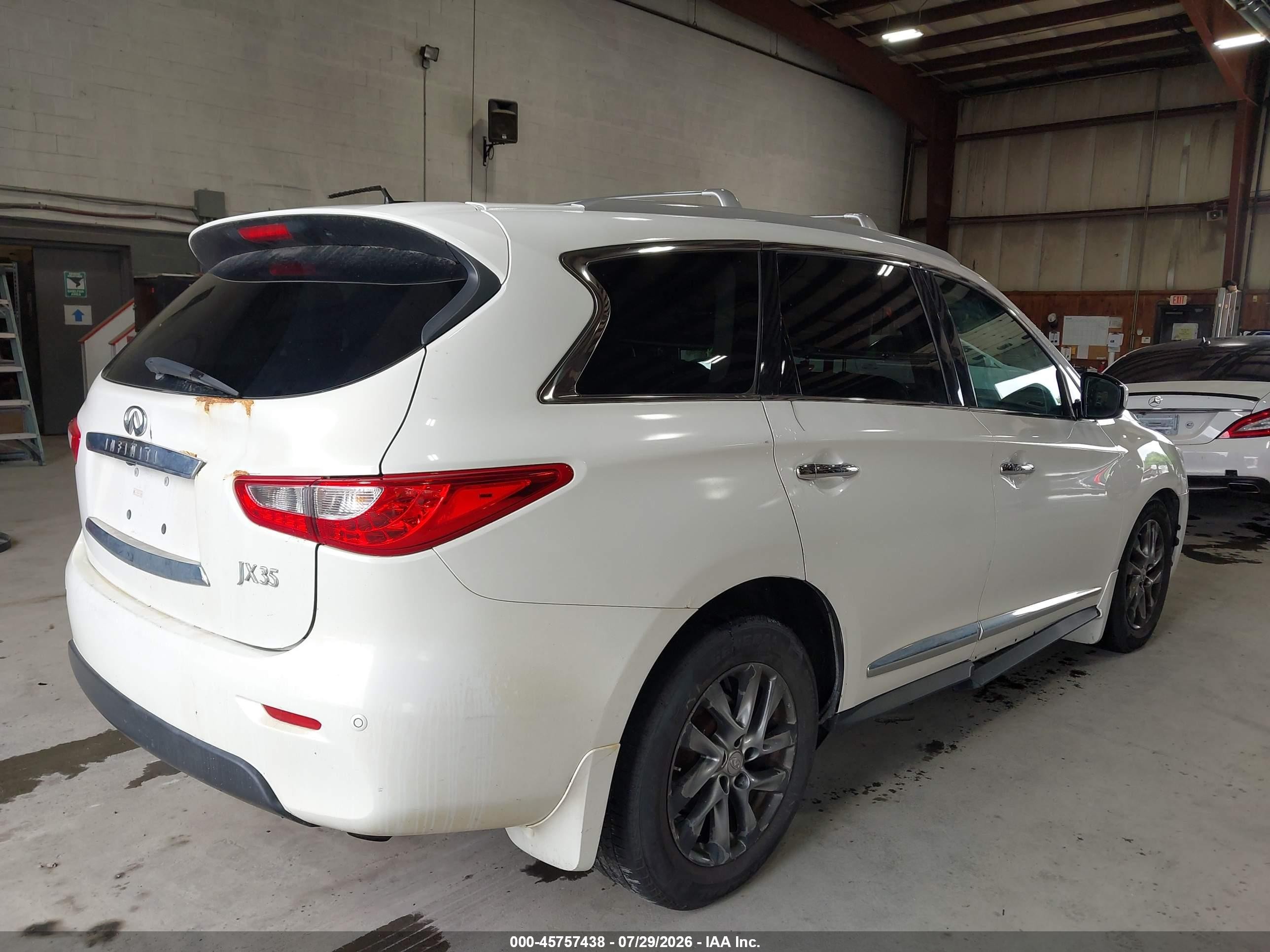 2013 Infiniti Jx35   White vin: 5N1AL0MM3DC335732