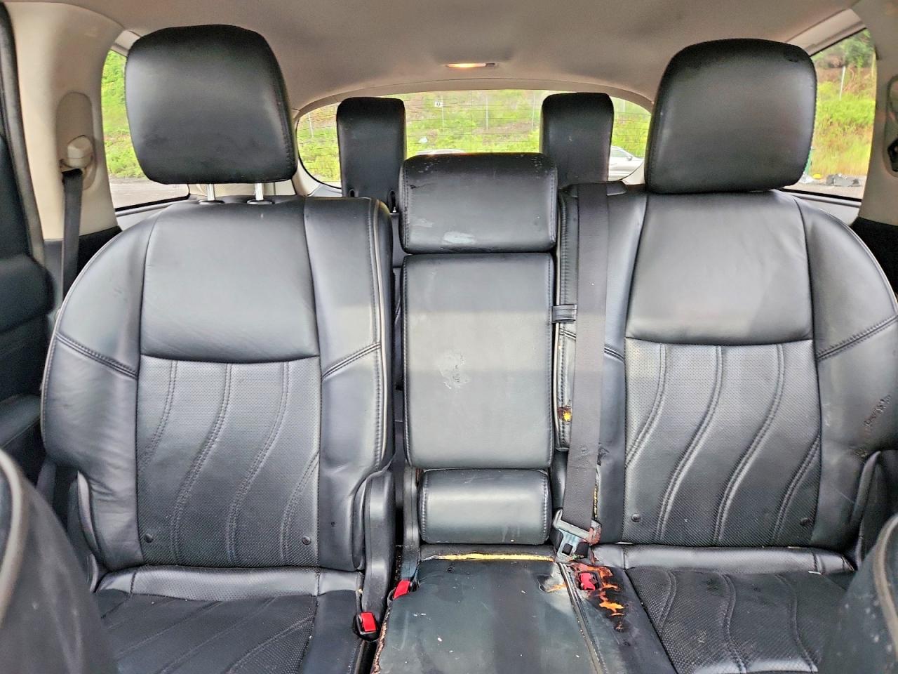 2013 Infiniti Jx35 Base White vin: 5N1AL0MM3DC335732