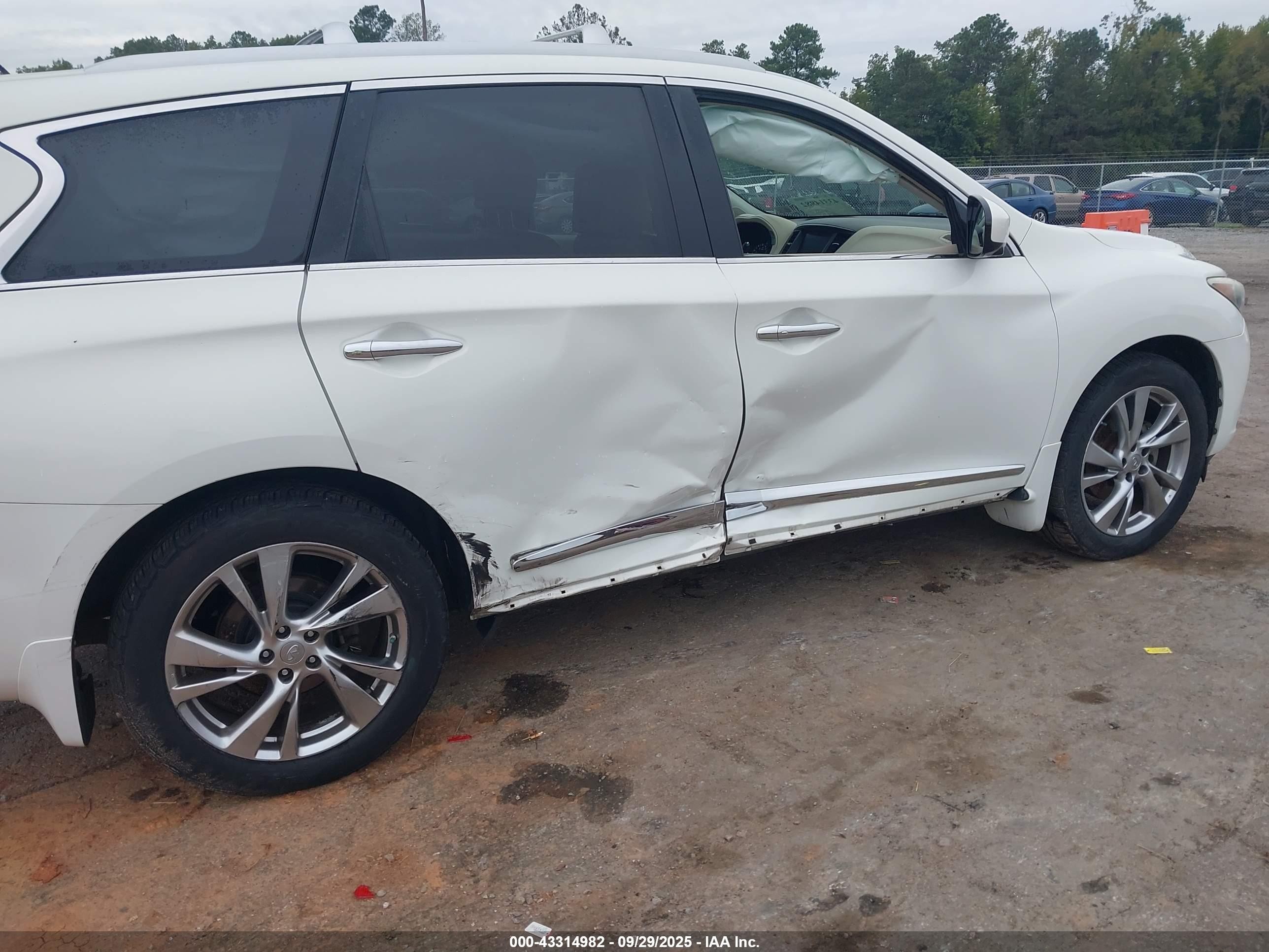 2013 Infiniti Jx35   White vin: 5N1AL0MM4DC326232