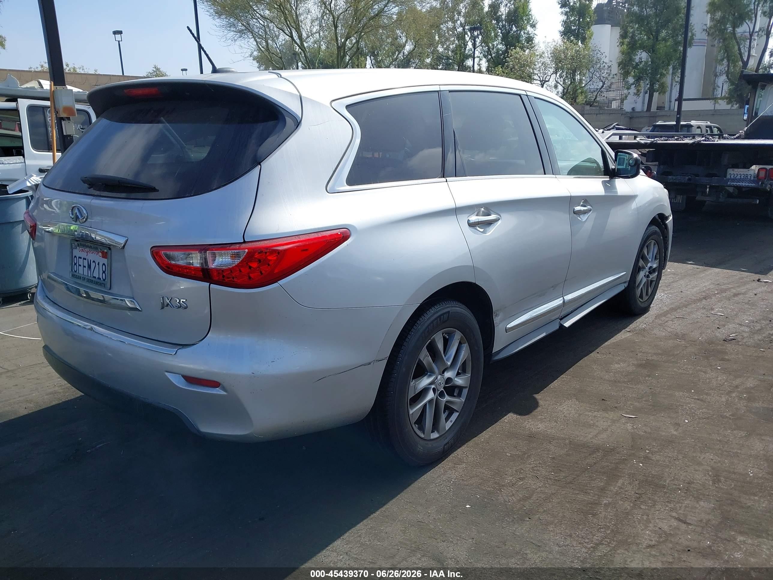 2013 Infiniti Jx35   Silver vin: 5N1AL0MM4DC353186