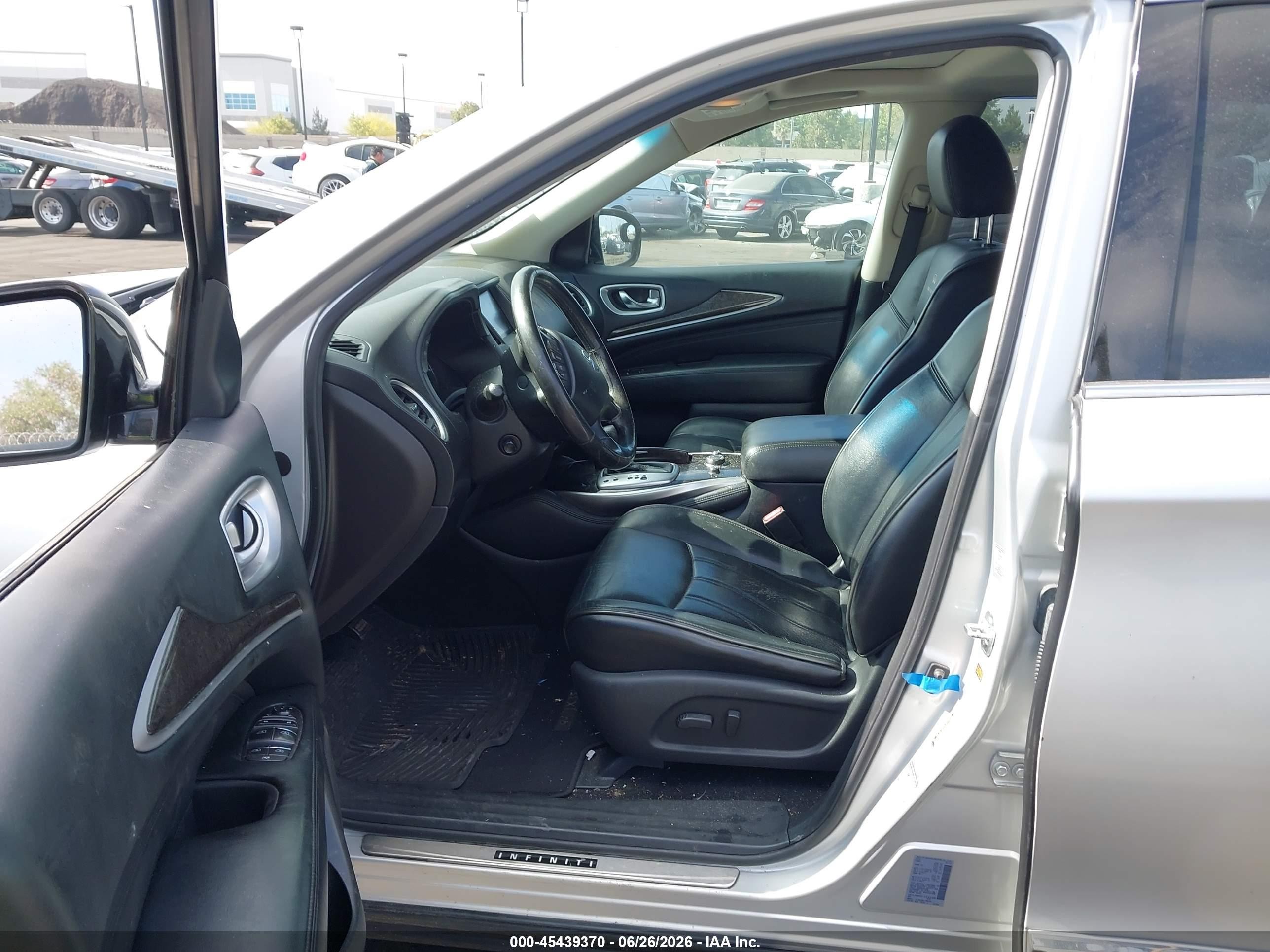2013 Infiniti Jx35   Silver vin: 5N1AL0MM4DC353186