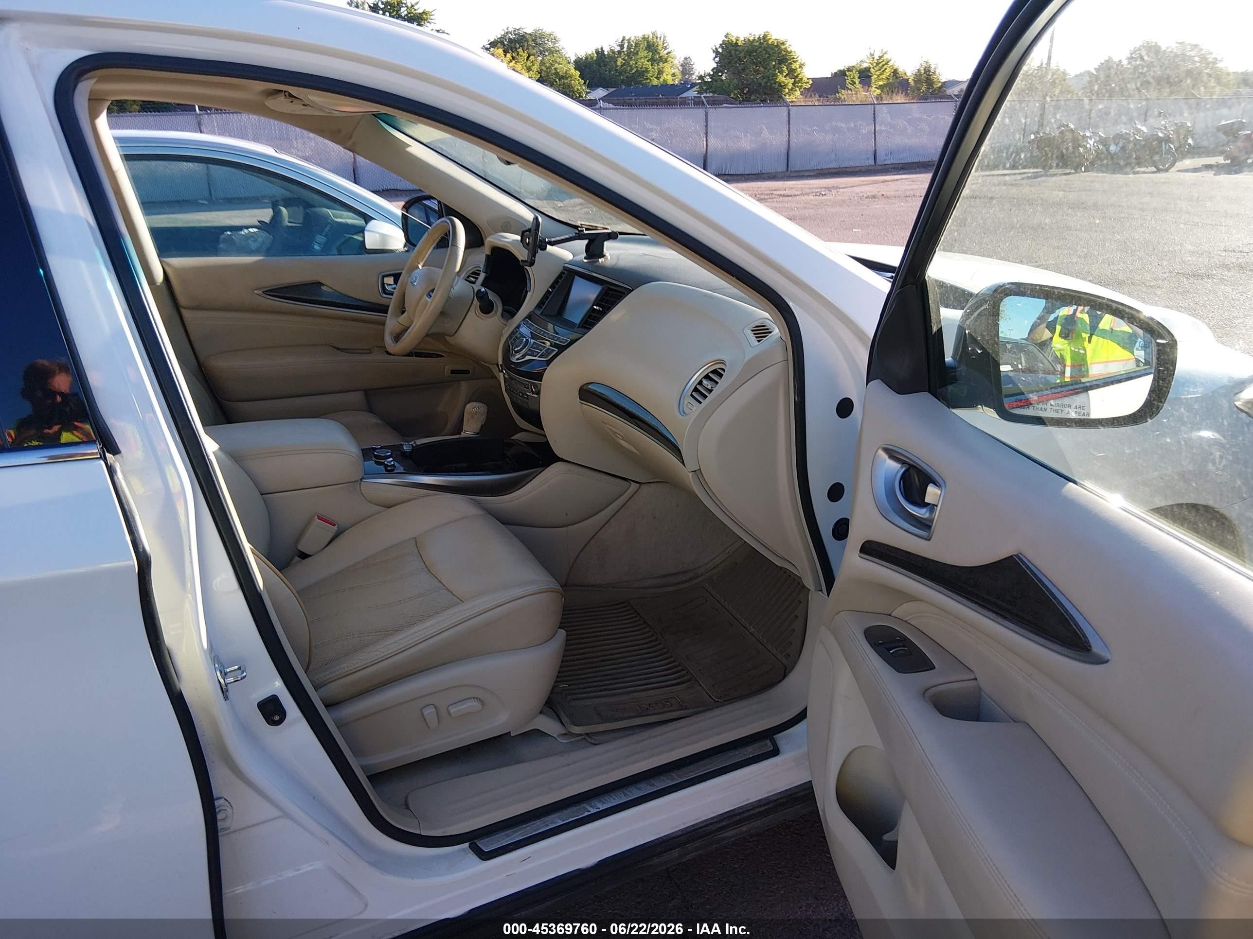 2013 Infiniti Jx35   White vin: 5N1AL0MM5DC329818