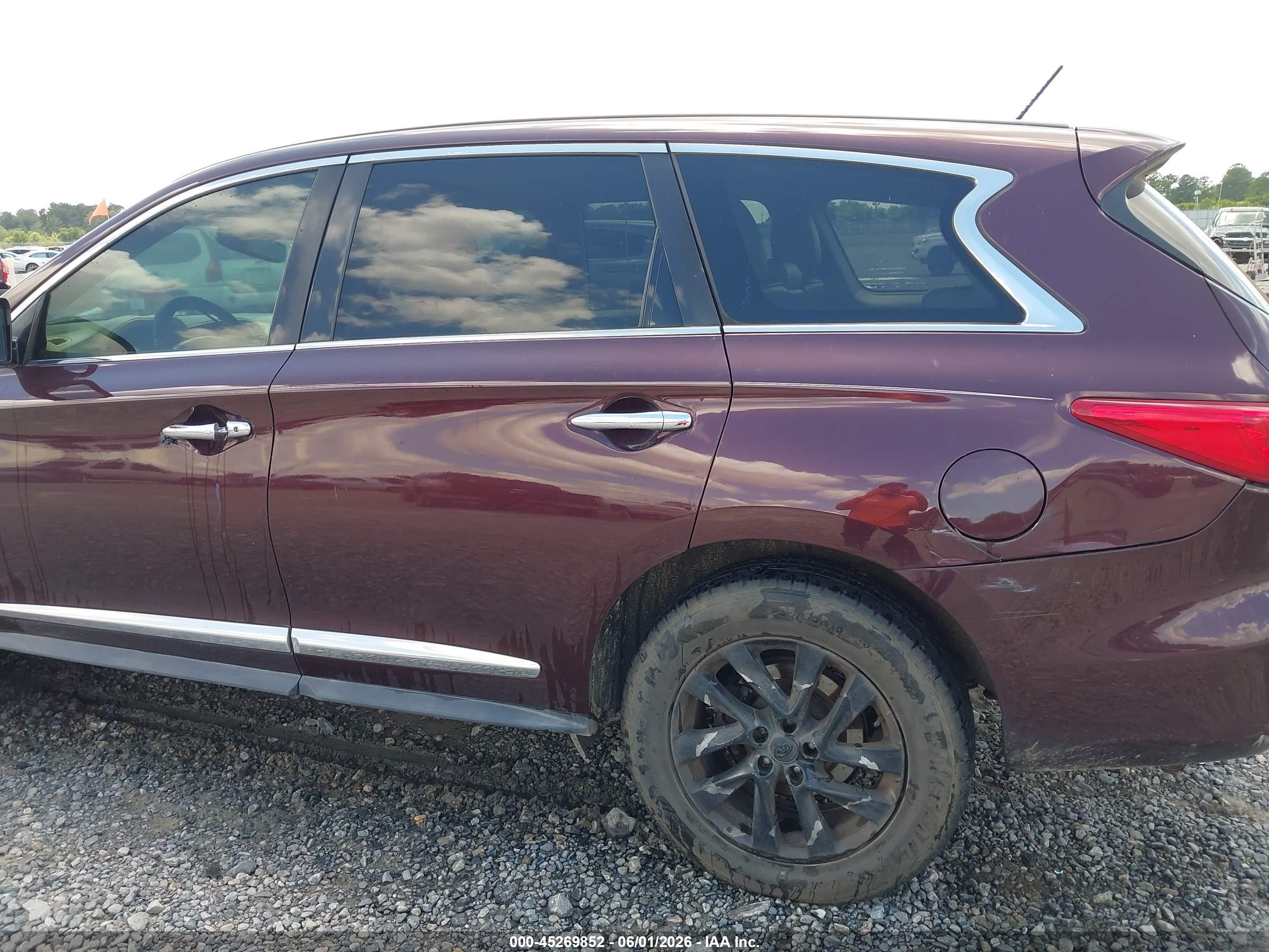2013 Infiniti Jx35   Burgundy vin: 5N1AL0MM6DC302076