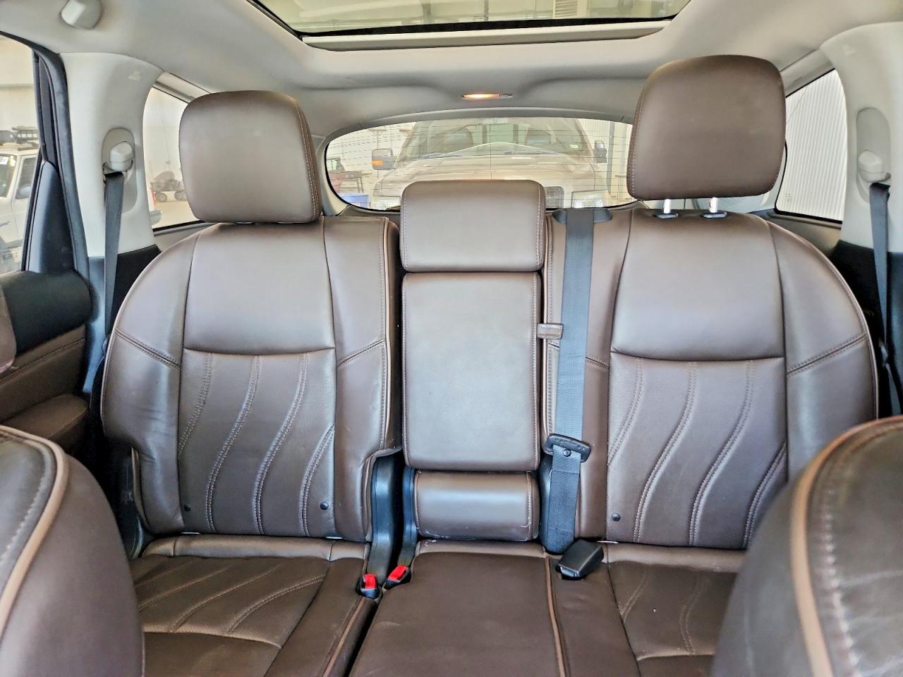 2013 Infiniti Jx35 Base White vin: 5N1AL0MM7DC344109