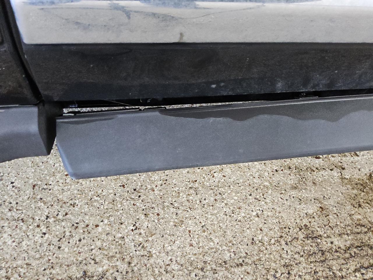 2015 Infiniti Qx60 Base Black vin: 5N1AL0MM7FC527450 Damage: Right Rocker Panel Molding, Broken, Replacement Required