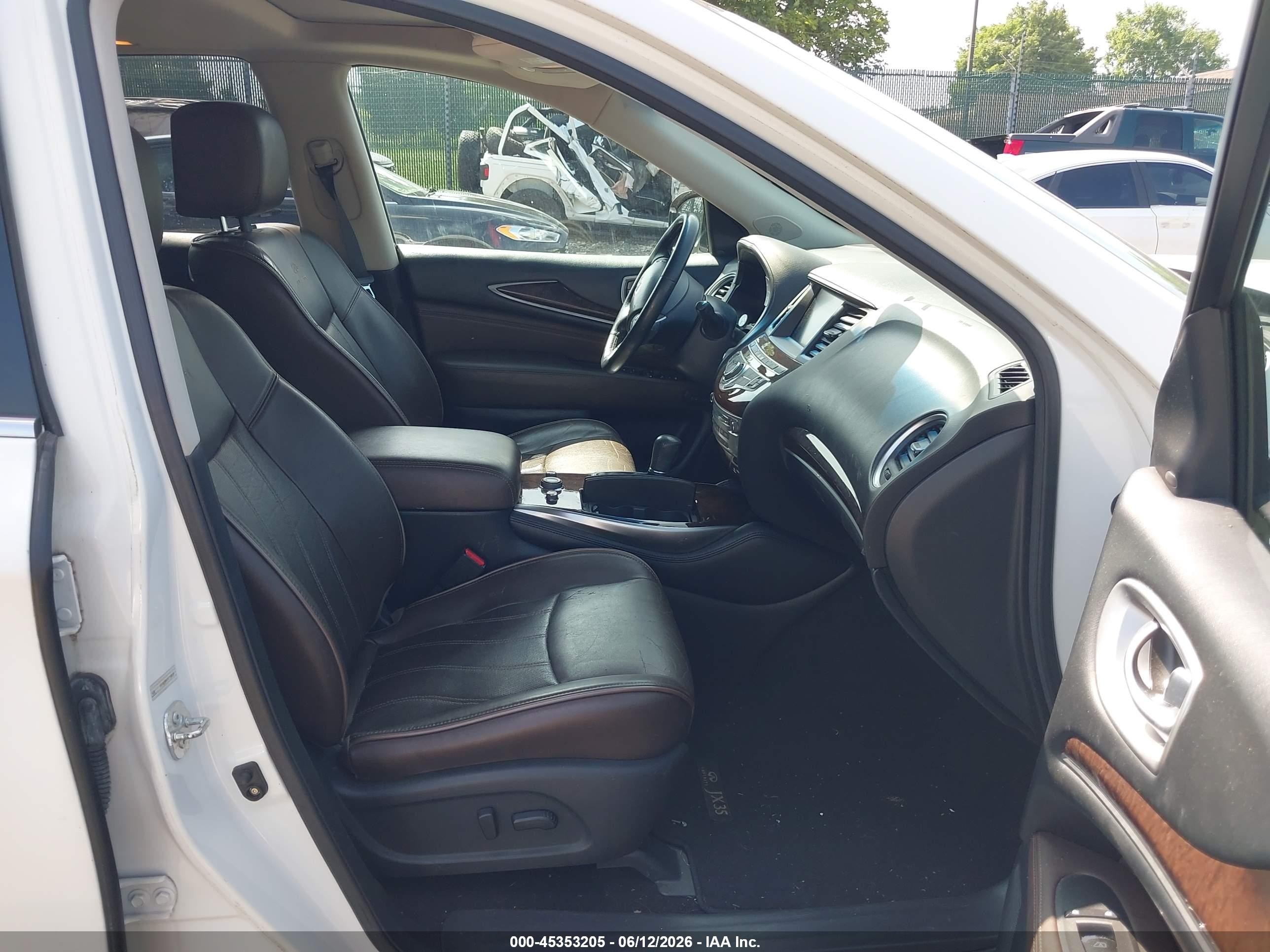 2013 Infiniti Jx35   White vin: 5N1AL0MM8DC338819