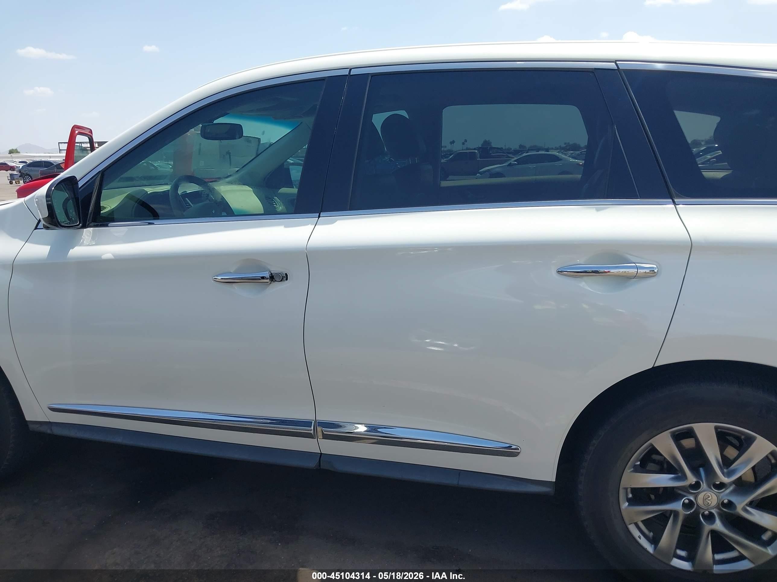 2013 Infiniti Jx35   White vin: 5N1AL0MMXDC327028