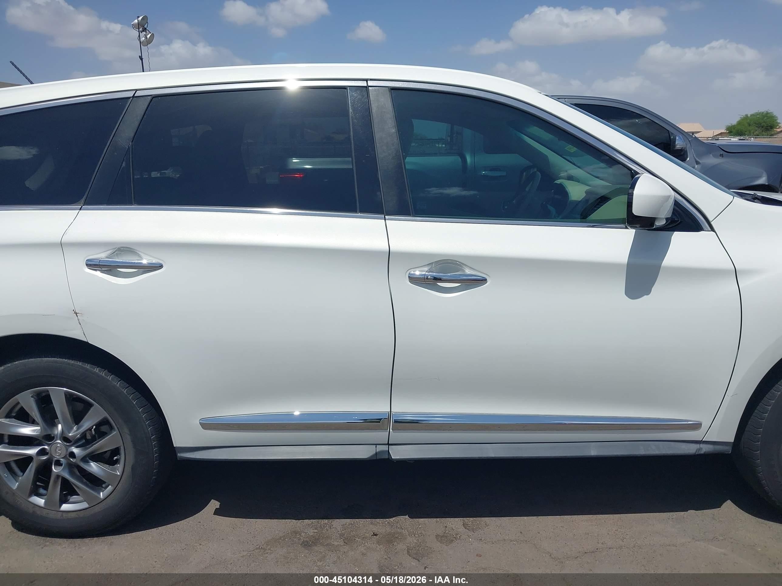 2013 Infiniti Jx35   White vin: 5N1AL0MMXDC327028