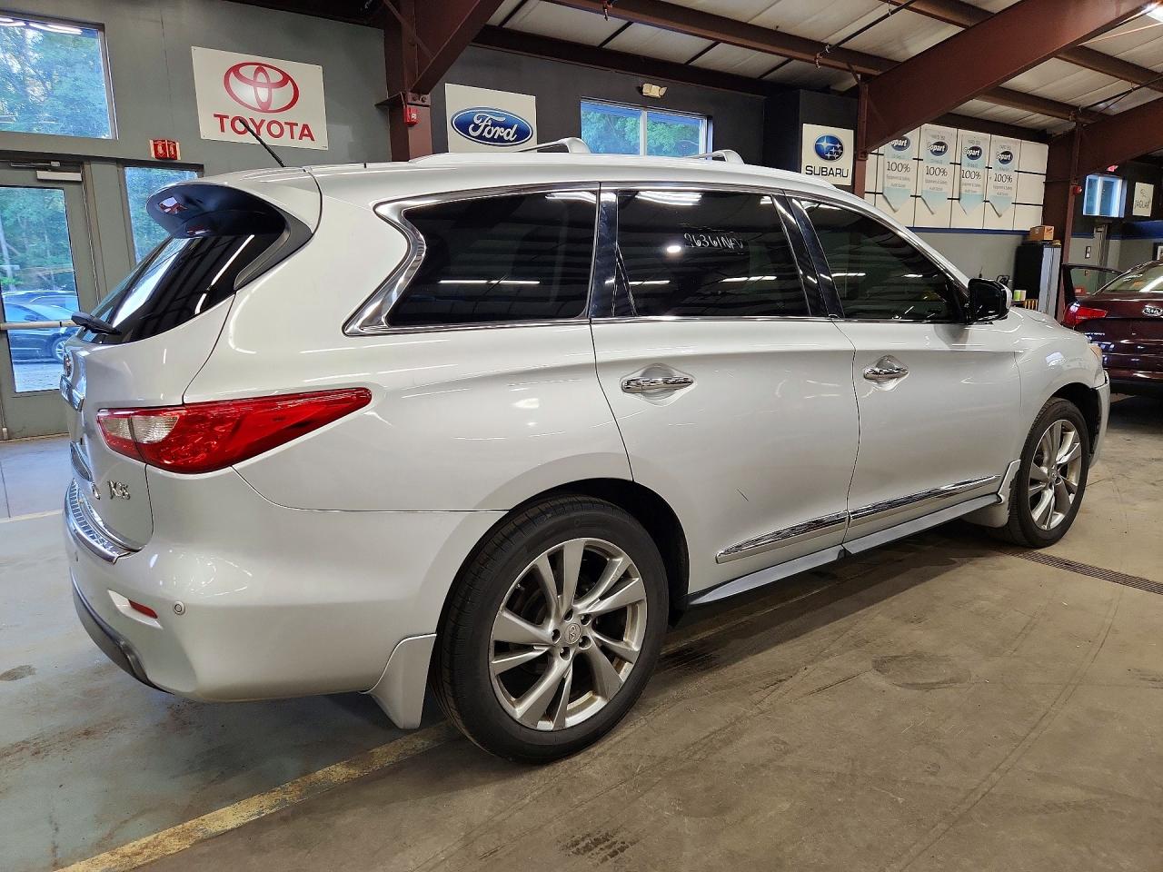 2013 Infiniti Jx35 Base Silver vin: 5N1AL0MMXDC343259