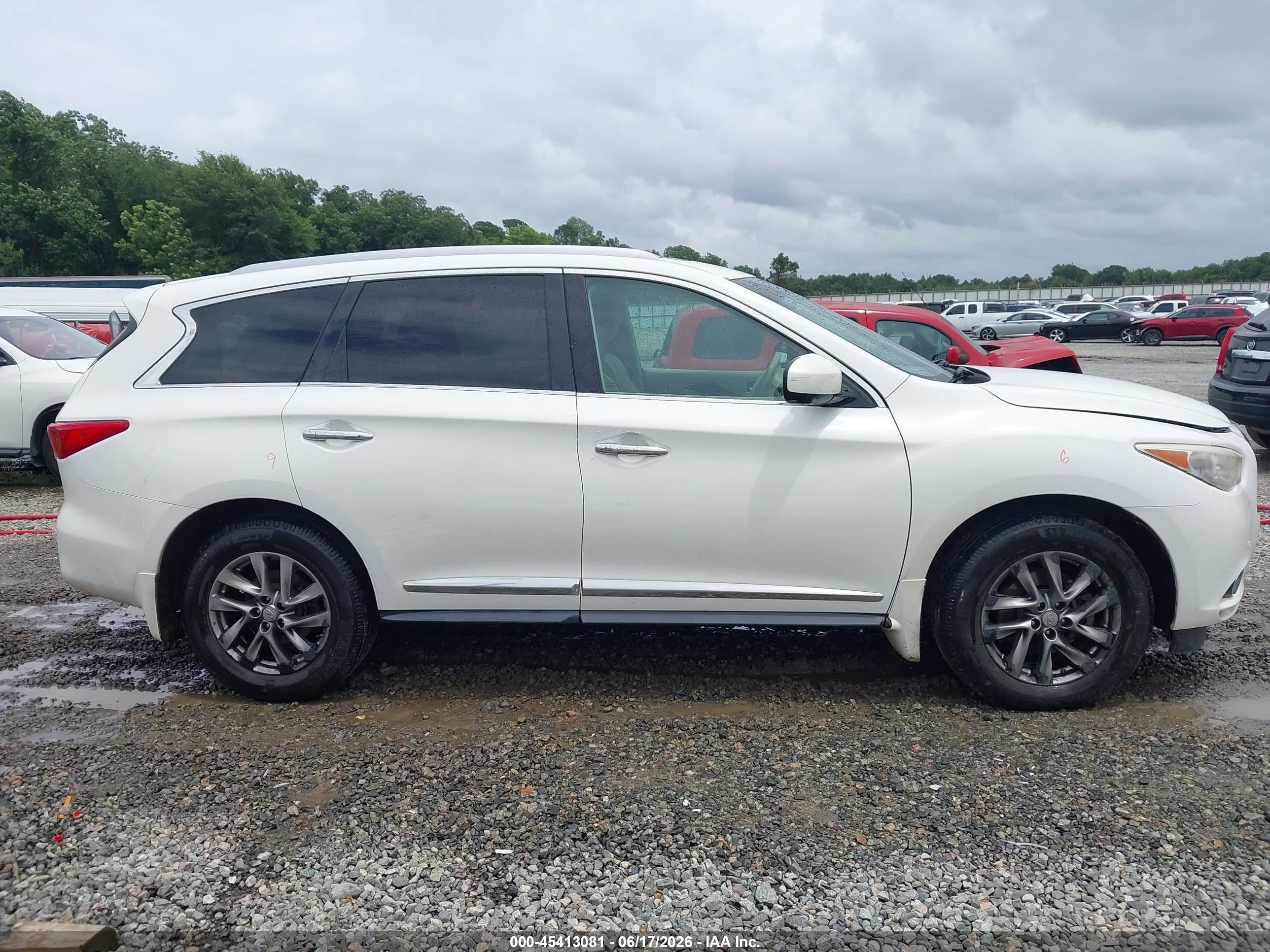 2013 Infiniti Jx35   White vin: 5N1AL0MMXDC348686