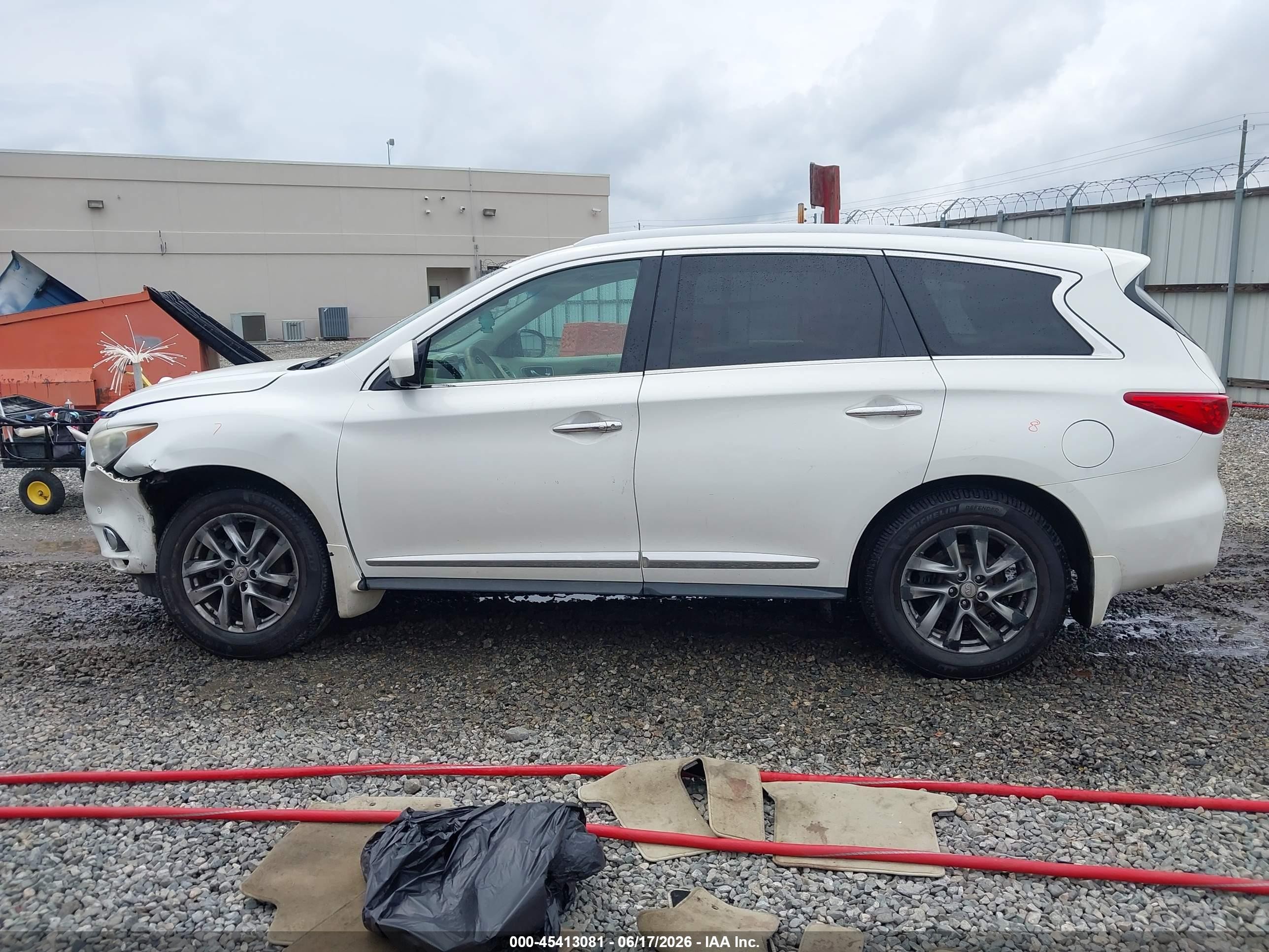 2013 Infiniti Jx35   White vin: 5N1AL0MMXDC348686