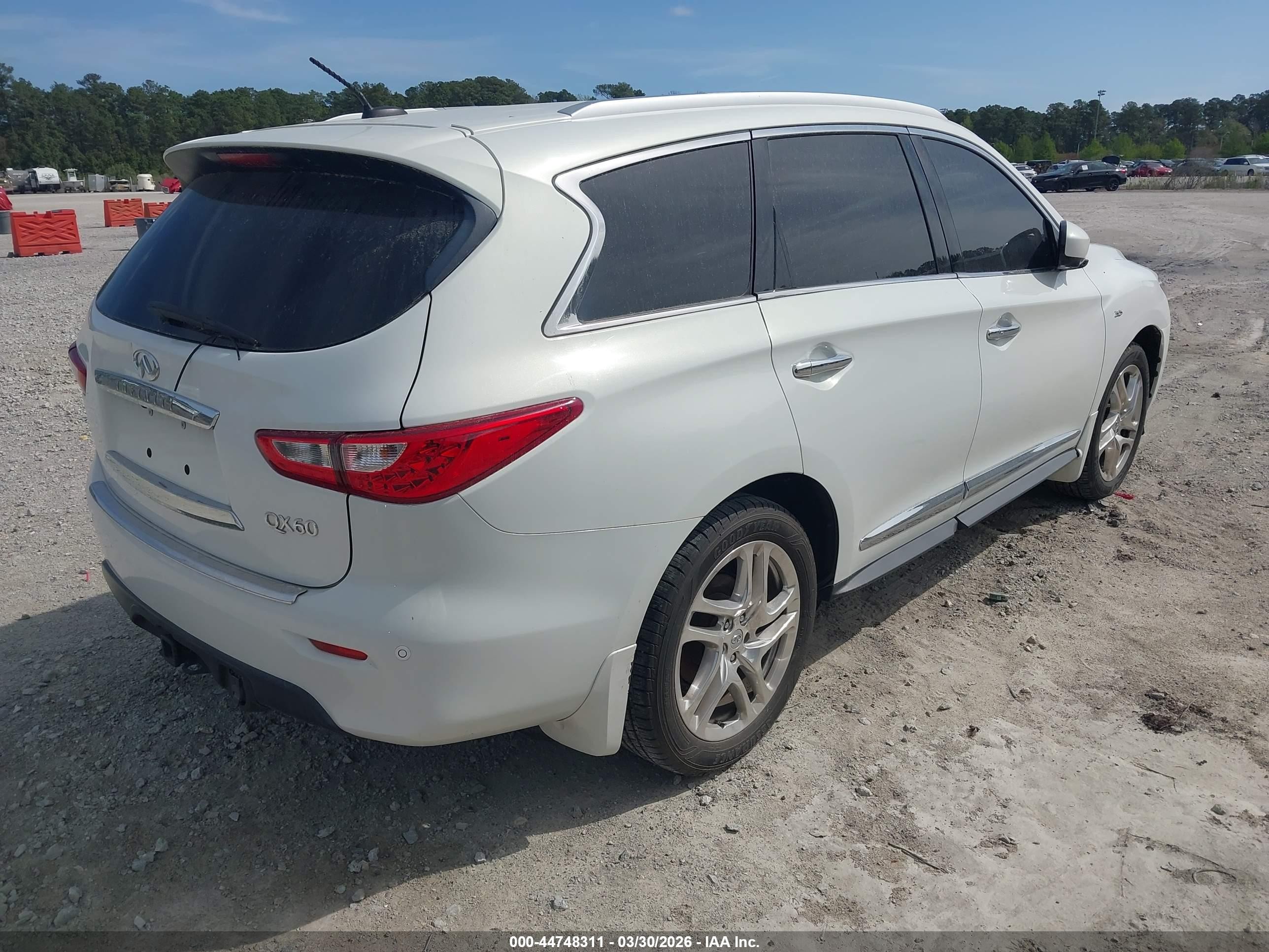 2014 Infiniti Qx60   White vin: 5N1AL0MMXEC508728