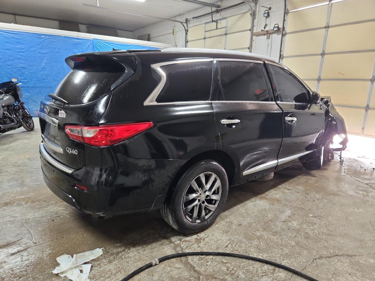 2014 Infiniti Qx60 Base Black vin: 5N1AL0MMXEC531300 Damage: Right Qtr Panel, Dent(S) W/ Paint Dmg, 1/8 To 1/2 Inch