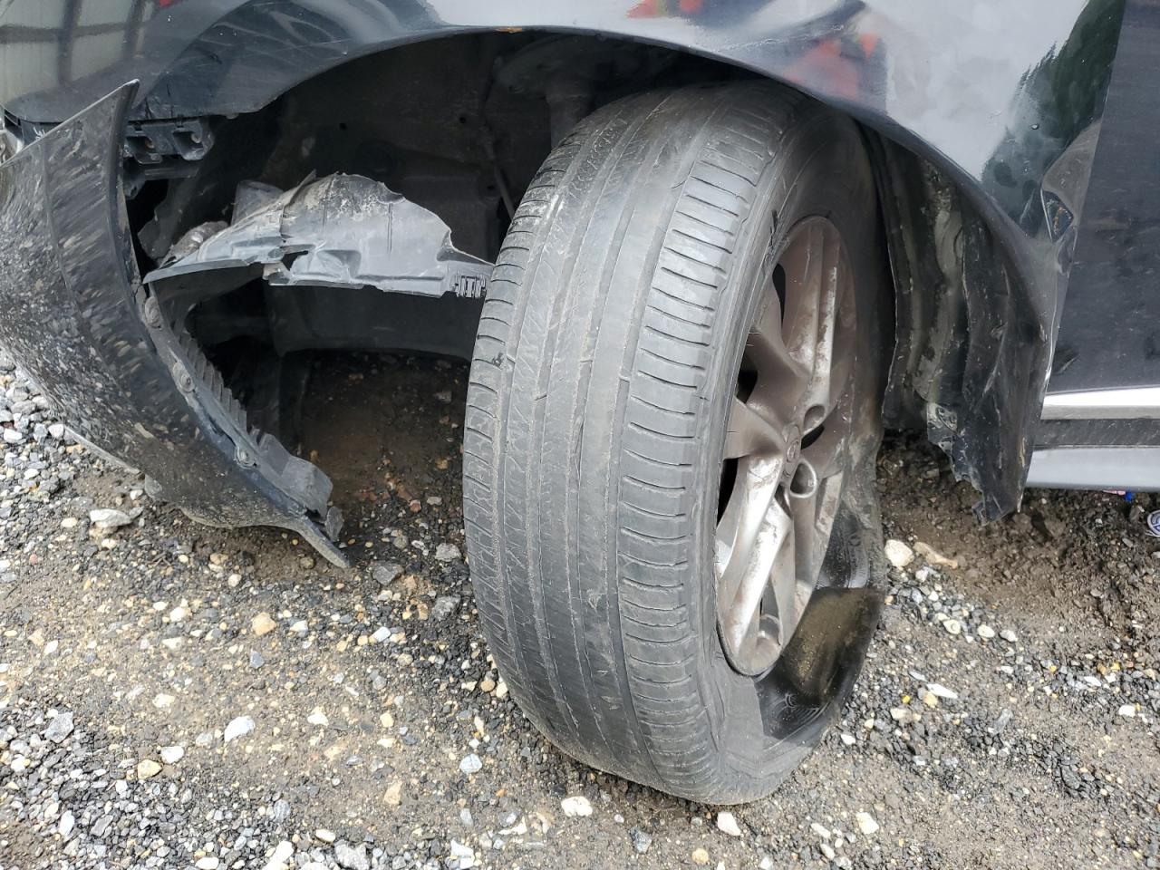 2014 Infiniti Qx60 Base Black vin: 5N1AL0MMXEC538148 Damage: Left Front Tire, Cut, Replacement Required