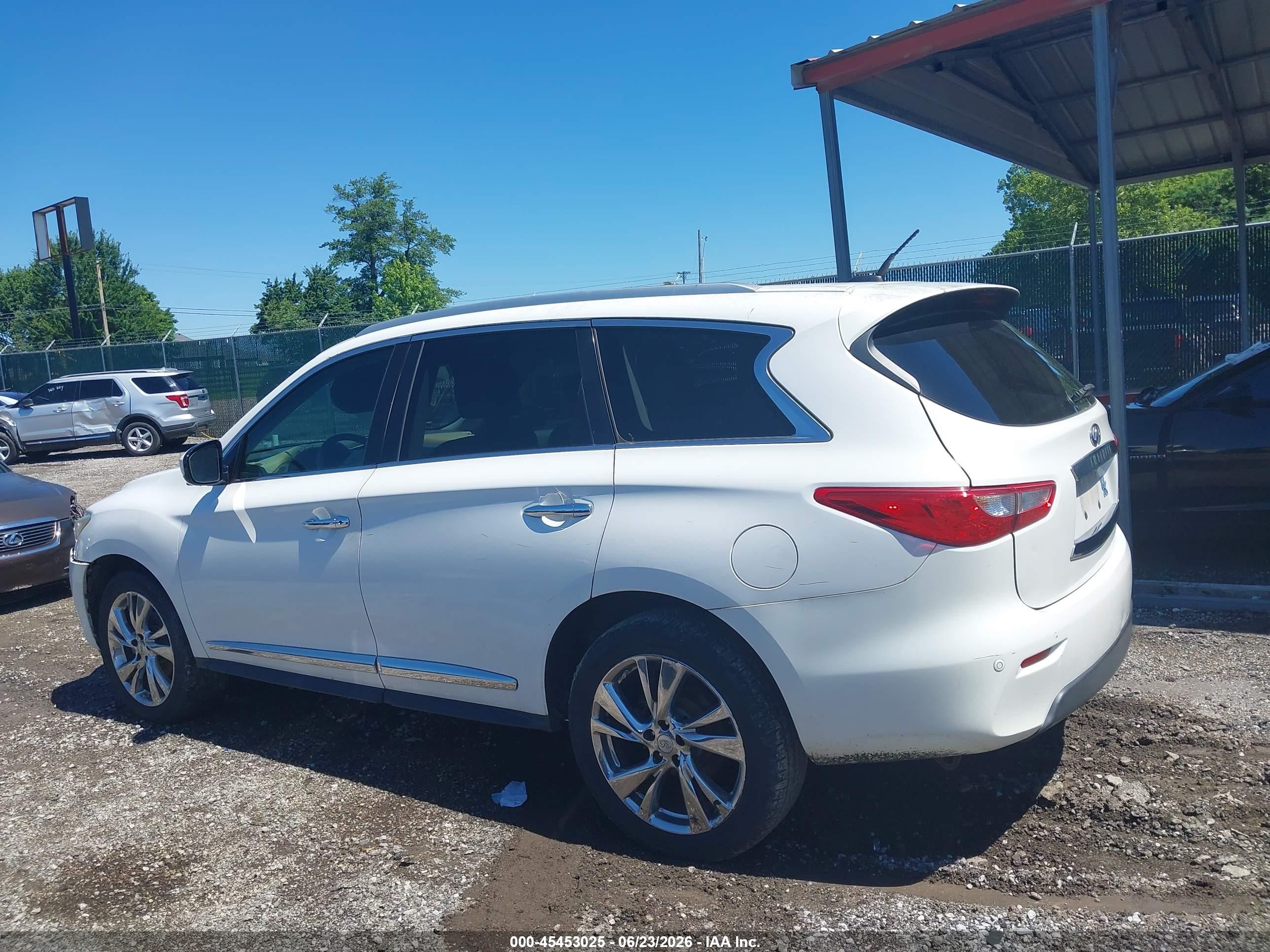 2013 Infiniti Jx35   White vin: 5N1AL0MN0DC337950