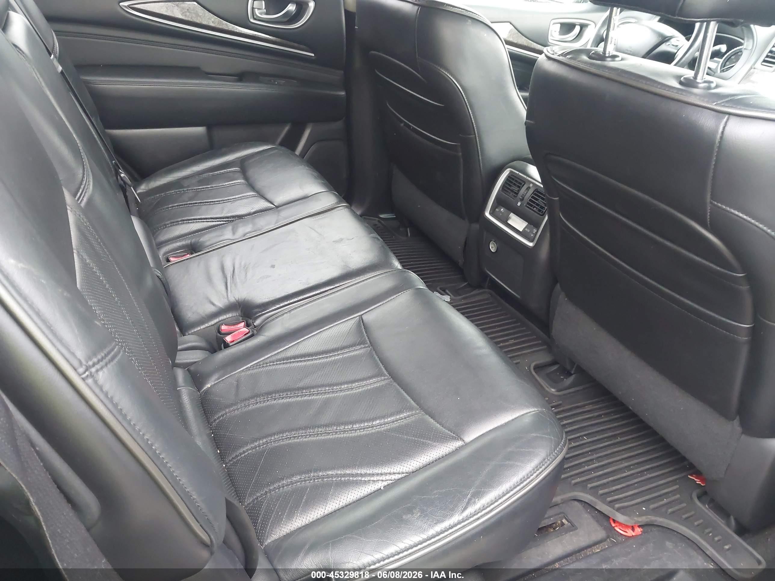 2013 Infiniti Jx35   Silver vin: 5N1AL0MN0DC348074