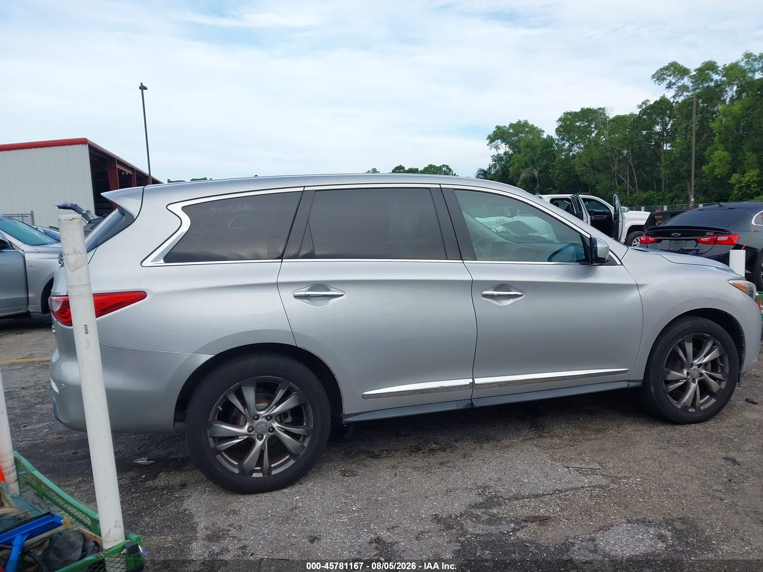 2013 Infiniti Jx35   Серебряный vin: 5N1AL0MN2DC306585