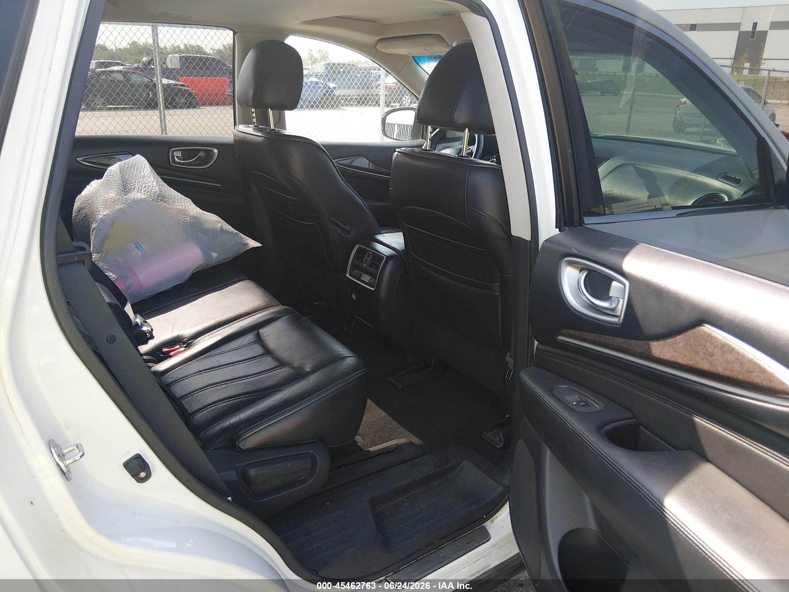 2013 Infiniti Jx35   White vin: 5N1AL0MN5DC316575