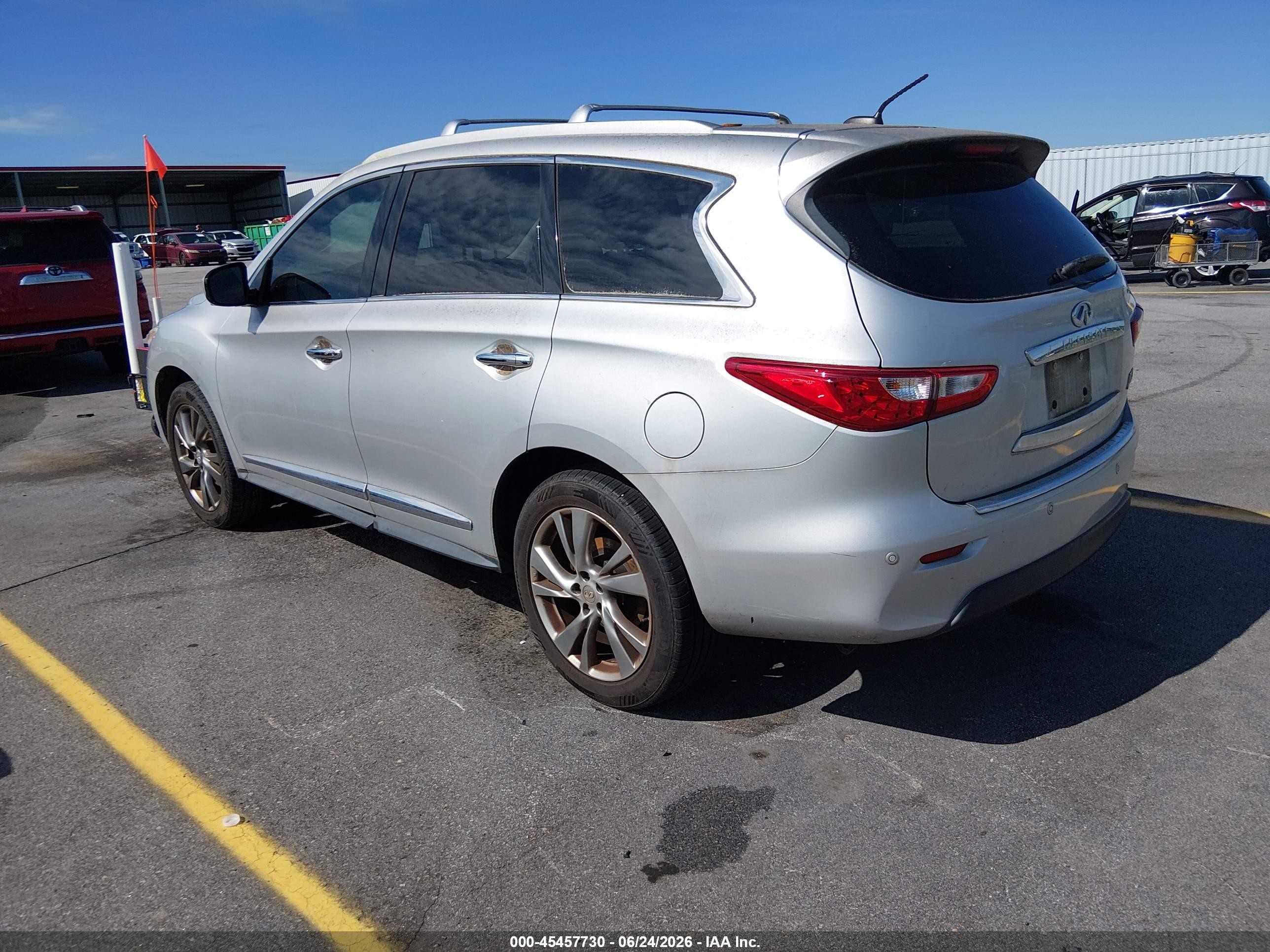 2013 Infiniti Jx35   Silver vin: 5N1AL0MN8DC342054