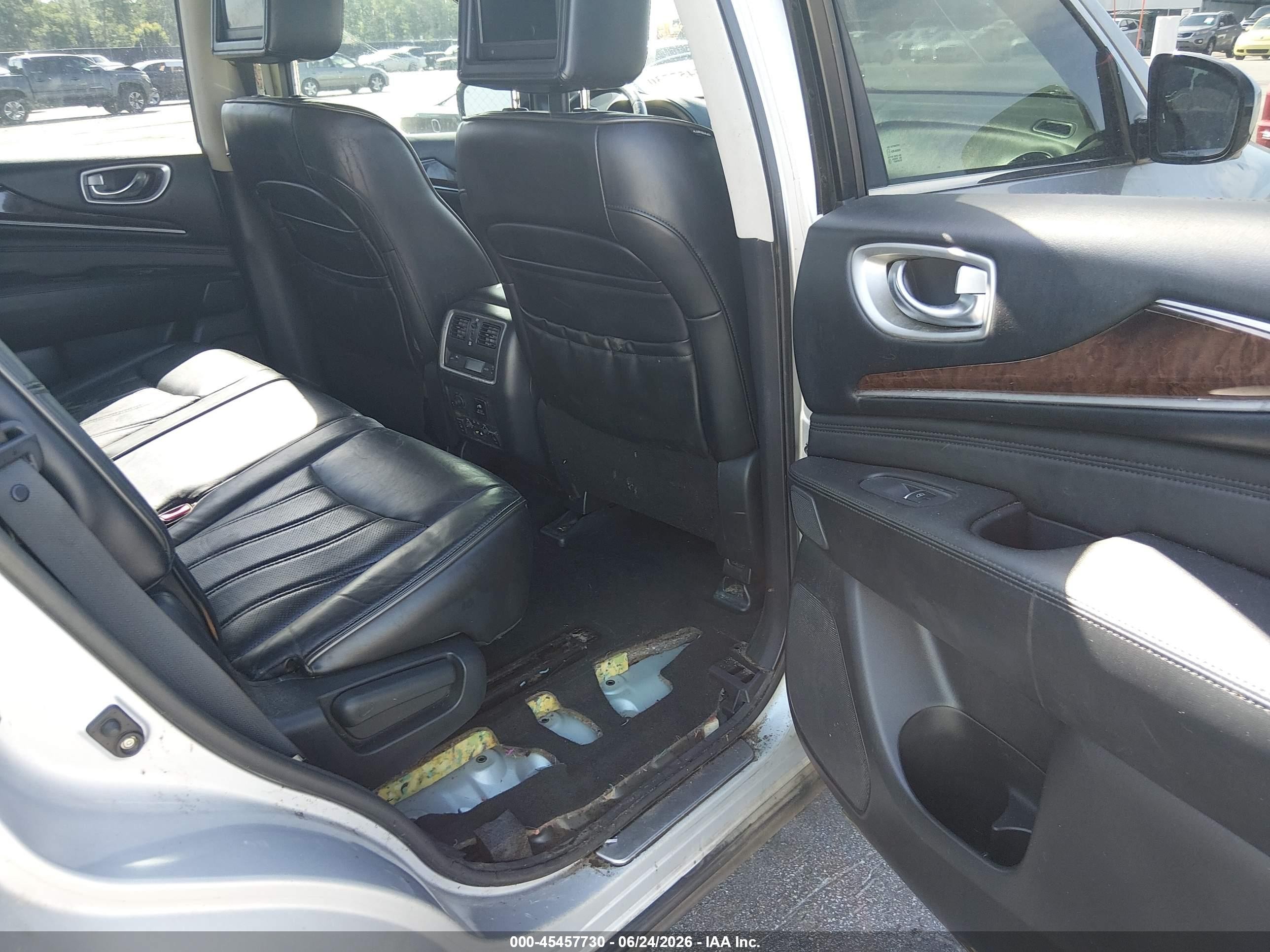 2013 Infiniti Jx35   Silver vin: 5N1AL0MN8DC342054