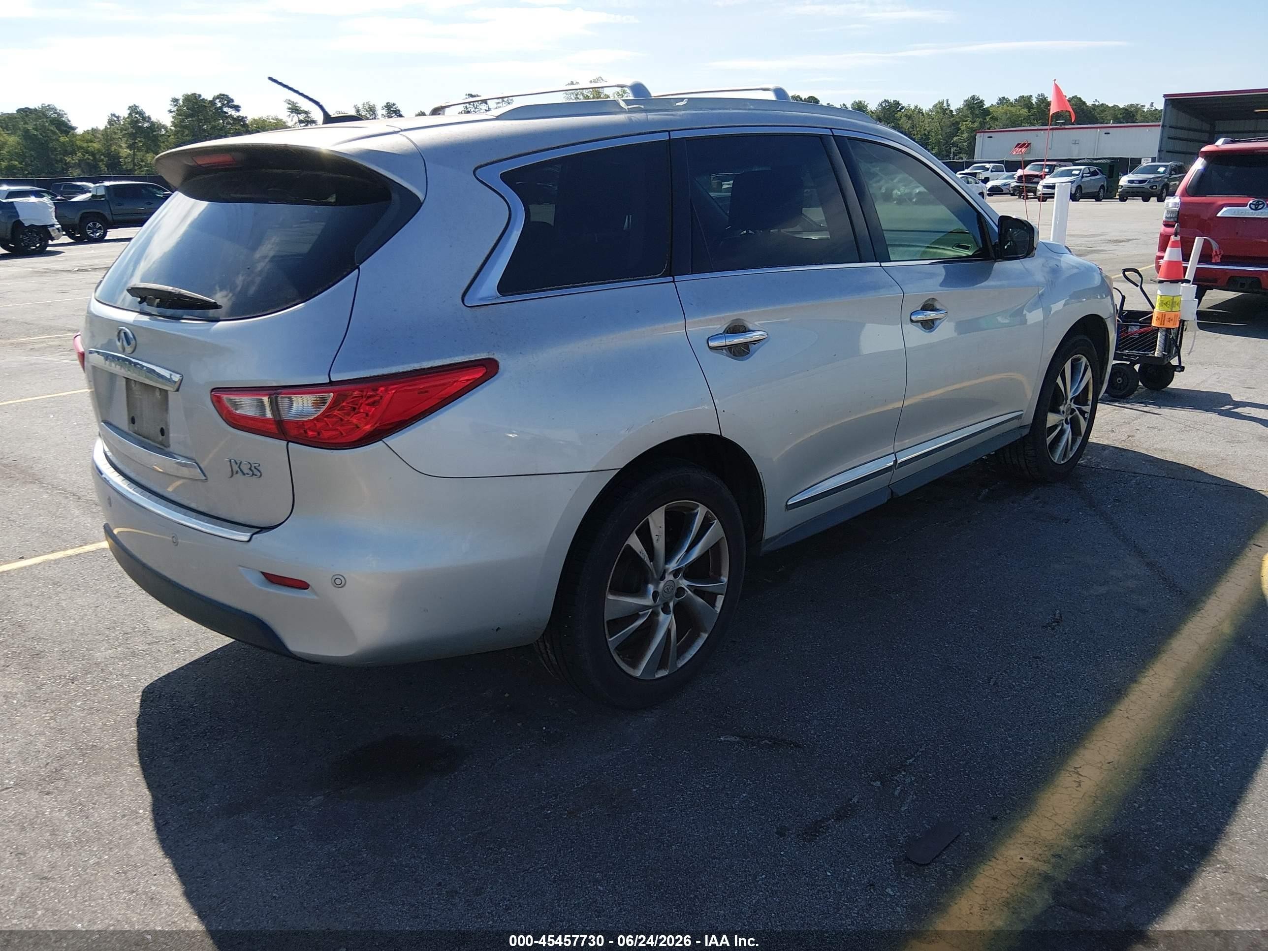 2013 Infiniti Jx35   Silver vin: 5N1AL0MN8DC342054