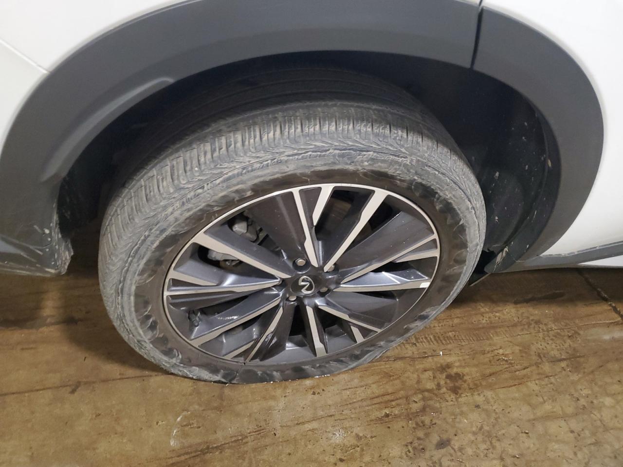 2026 Infiniti Qx60 Luxe White vin: 5N1AL1FS9TC344032 Damage: Right Rear Tire, Flat, Repair Required