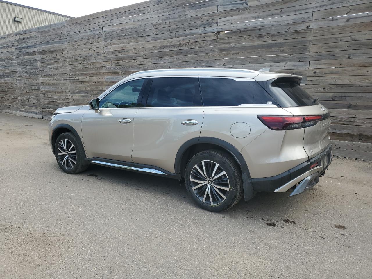 2025 Infiniti Qx60 Sensory Silver vin: 5N1AL1GSXSC345980 Damage: Rear Bumper Center Molding, Broken, Replacement Required