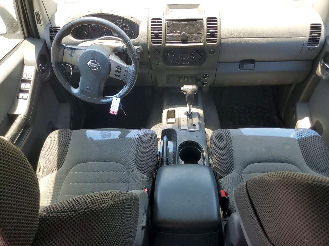 2007 Nissan Xterra X White vin: 5N1AN08U07C517431