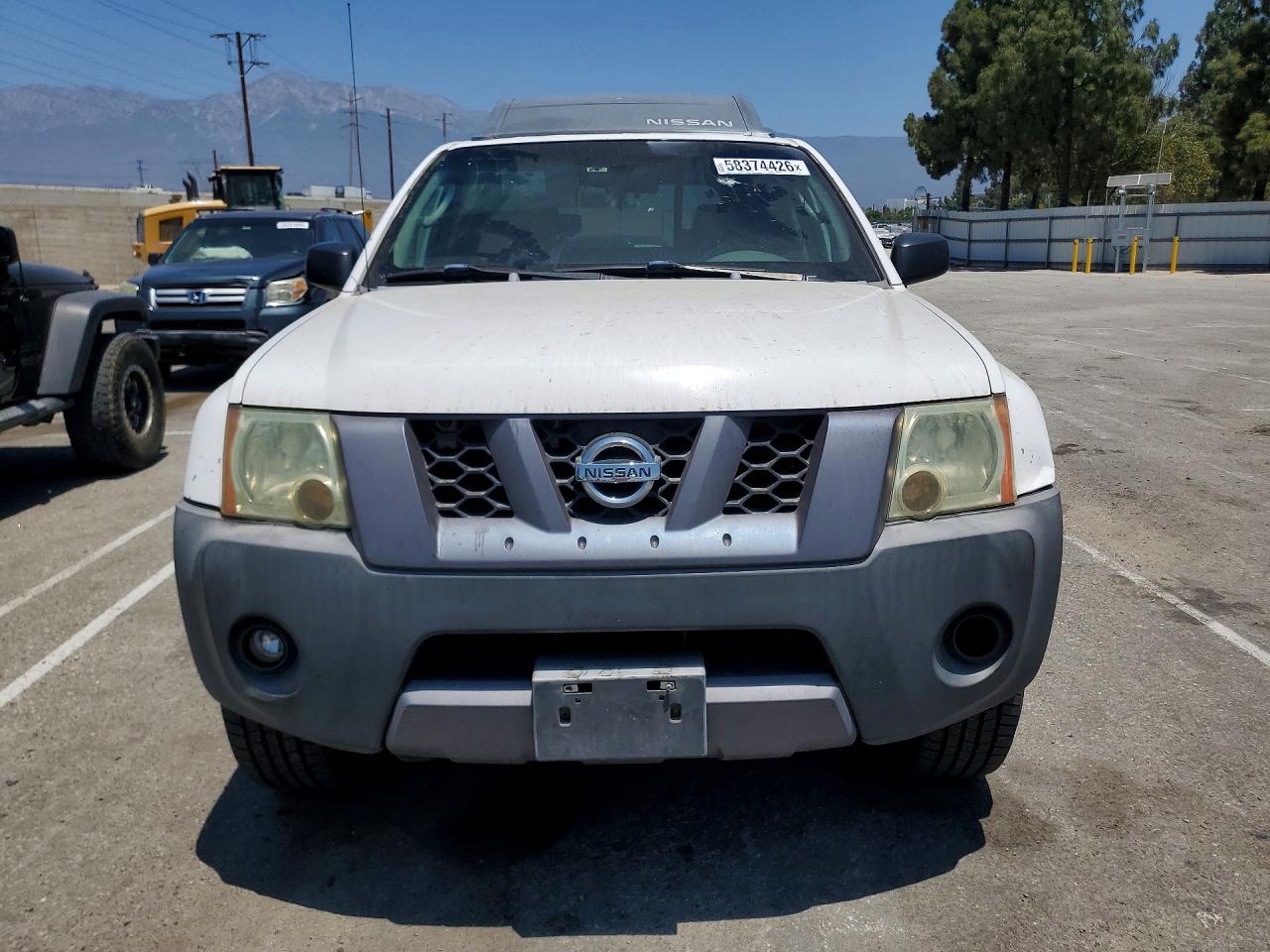 2007 Nissan Xterra X White vin: 5N1AN08U07C517431
