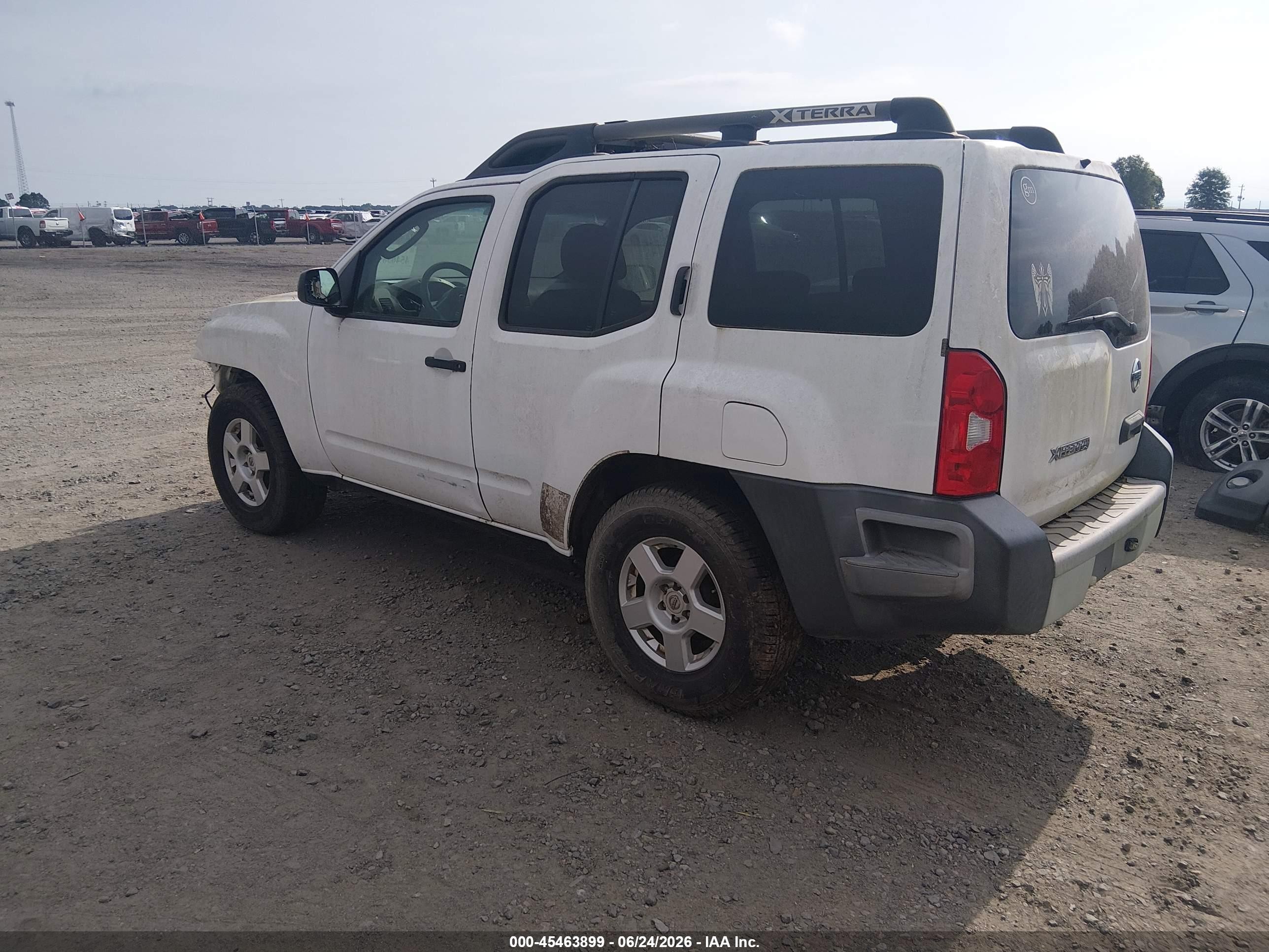 2007 Nissan Xterra S White vin: 5N1AN08U17C525098