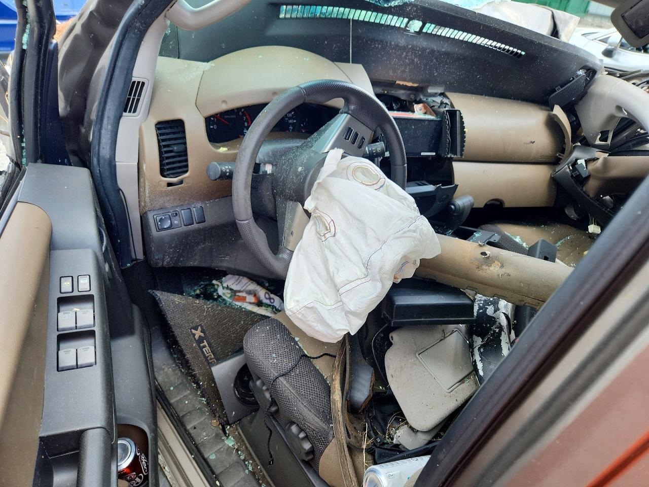 2005 Nissan Xterra S Tan vin: 5N1AN08U25C629211