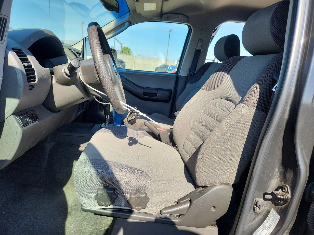 2005 Nissan Xterra S Gray vin: 5N1AN08U45C634975