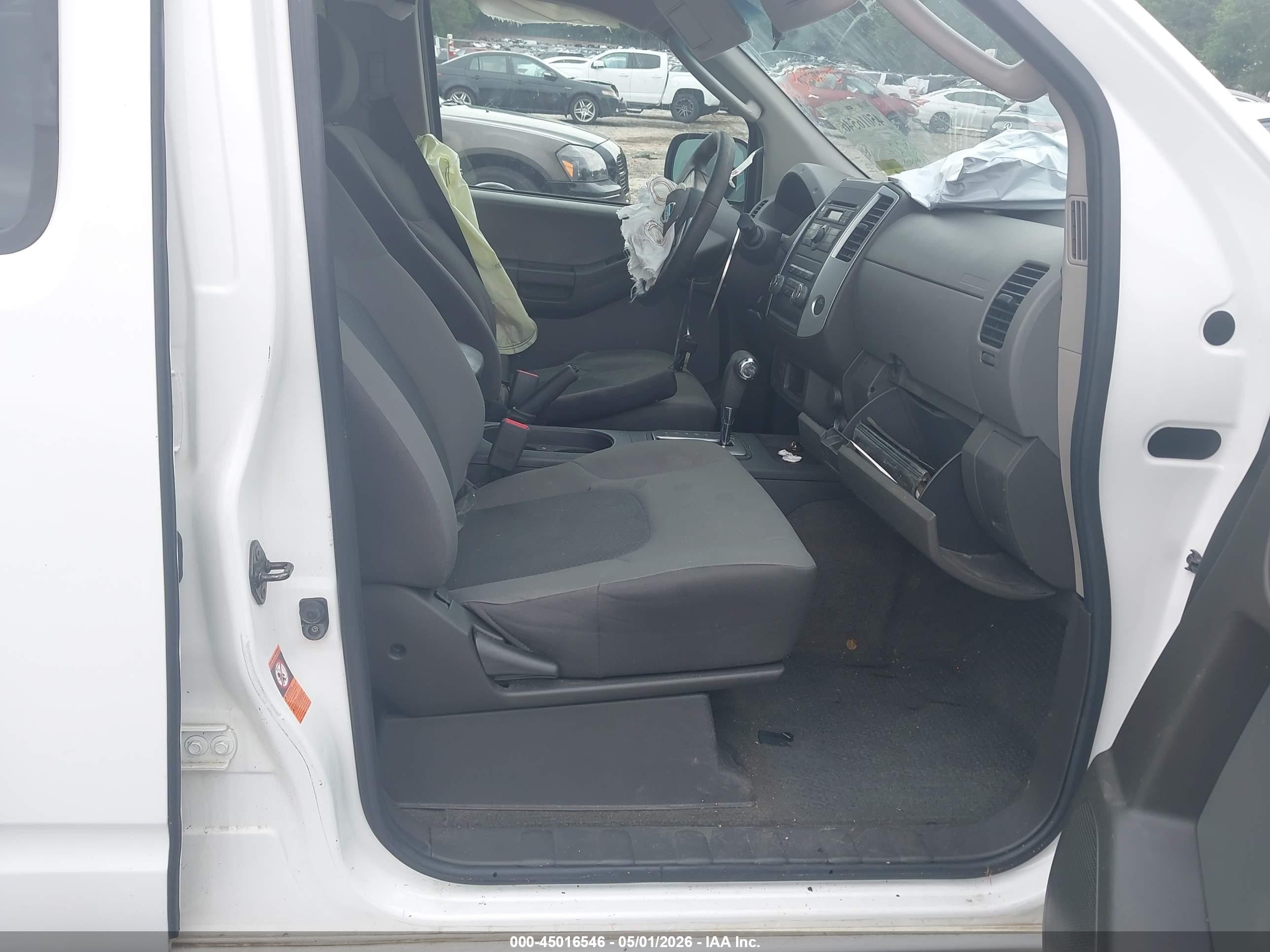 2009 Nissan Xterra S White vin: 5N1AN08U49C503373