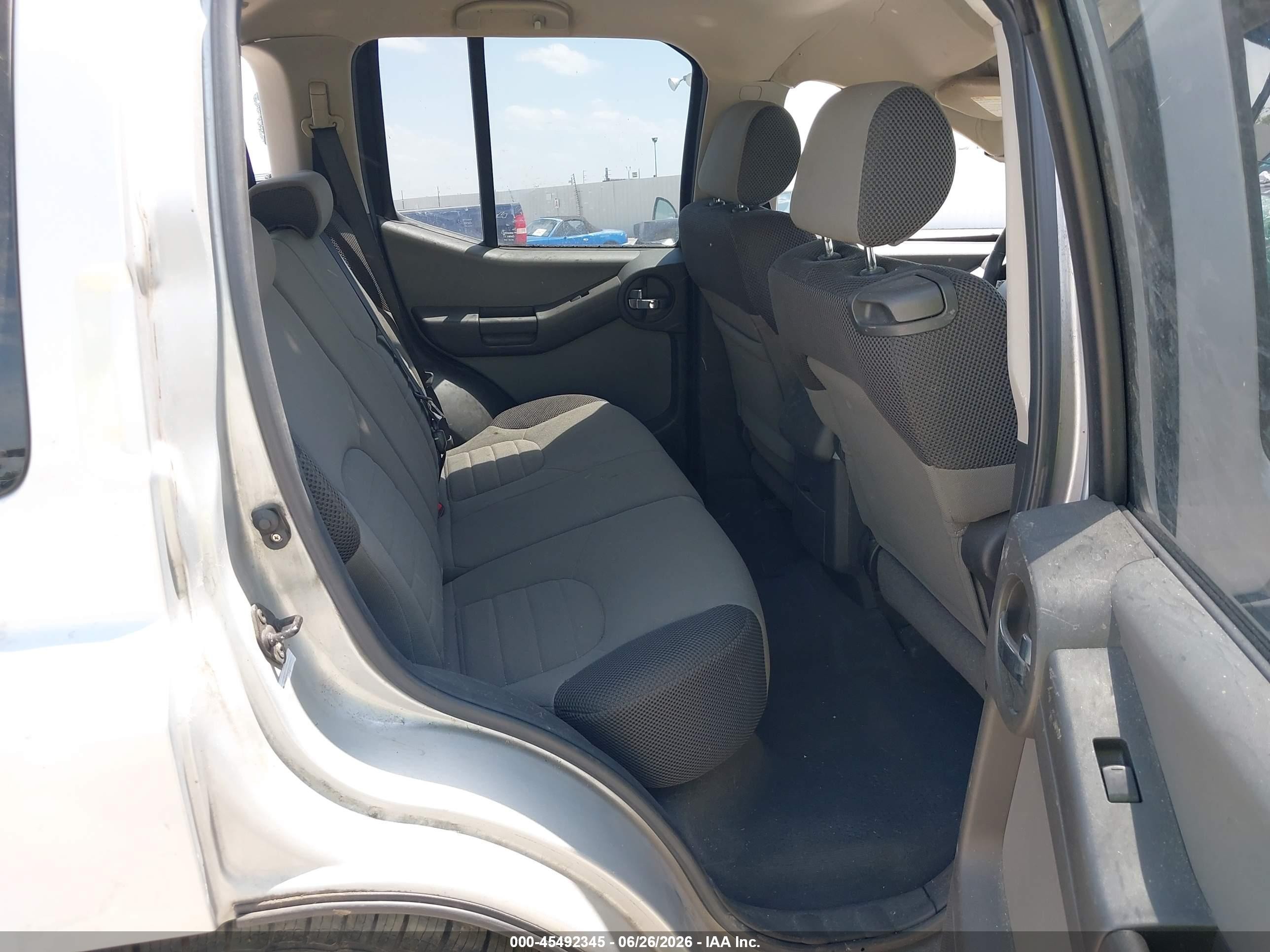 2006 Nissan Xterra S Silver vin: 5N1AN08U56C532425
