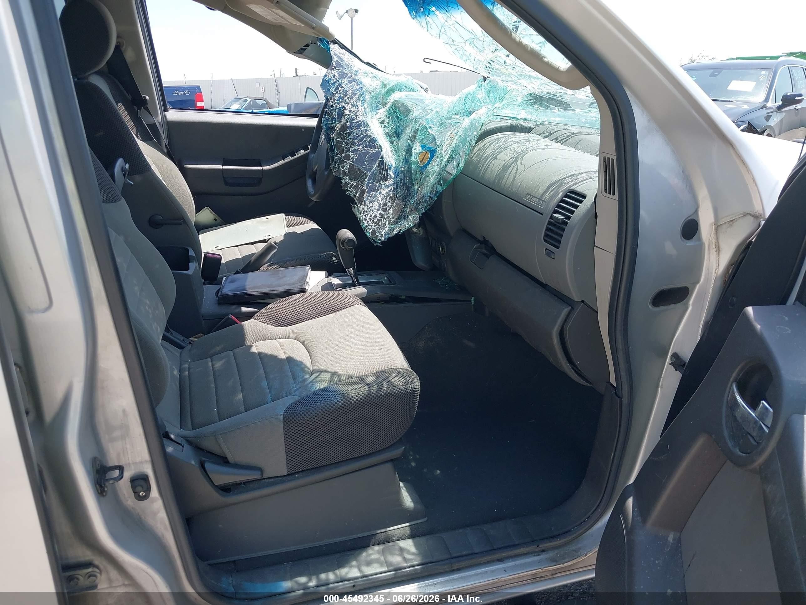 2006 Nissan Xterra S Silver vin: 5N1AN08U56C532425