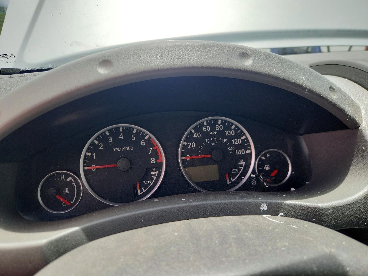 2005 Nissan Xterra S Silver vin: 5N1AN08U75C631391