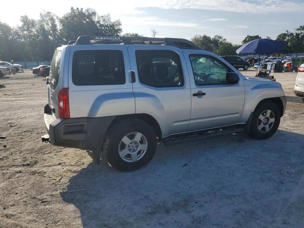 2008 Nissan Xterra X Silver vin: 5N1AN08U78C522076