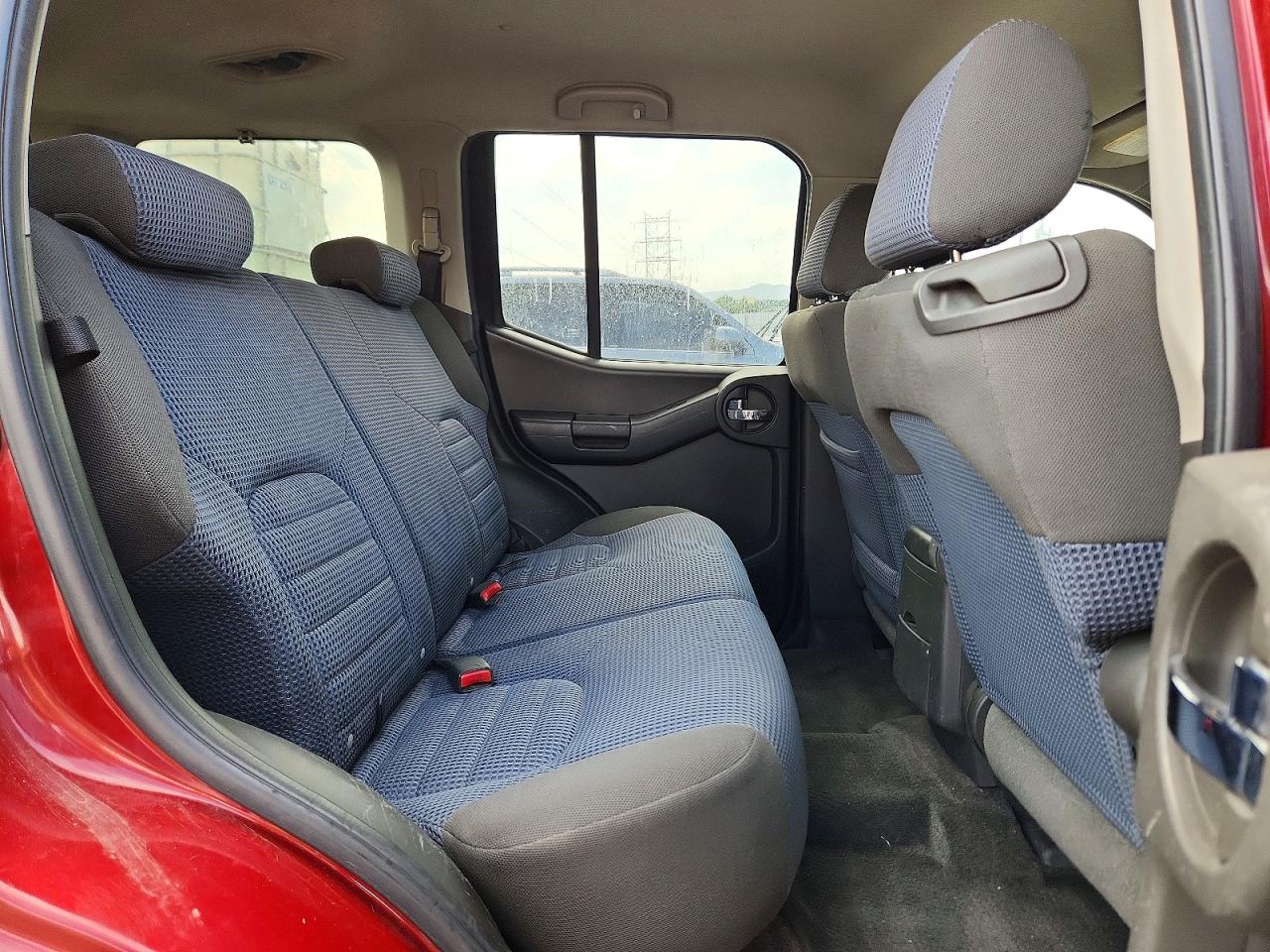 2005 Nissan Xterra S Red vin: 5N1AN08U85C625843
