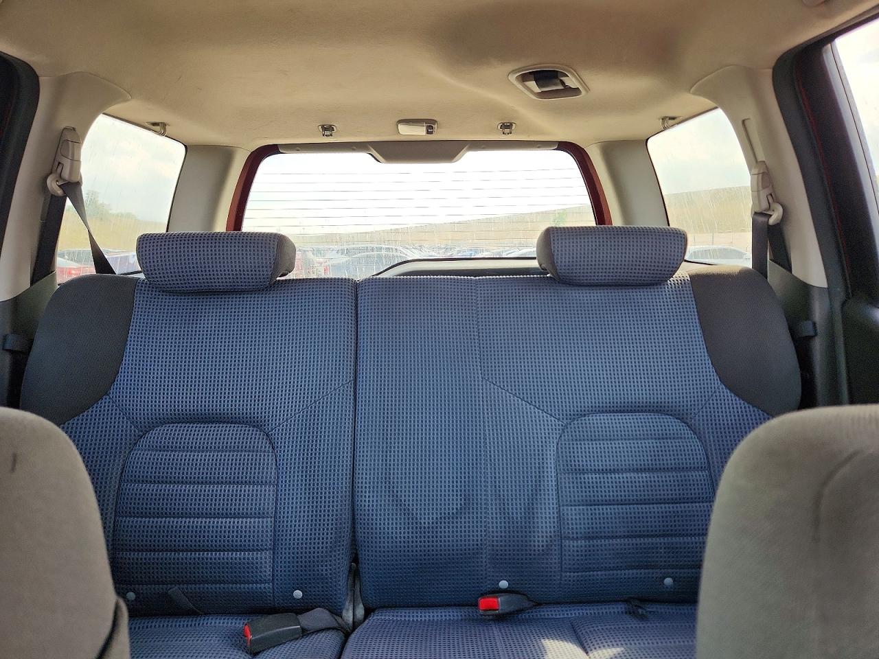 2005 Nissan Xterra S Red vin: 5N1AN08U85C625843
