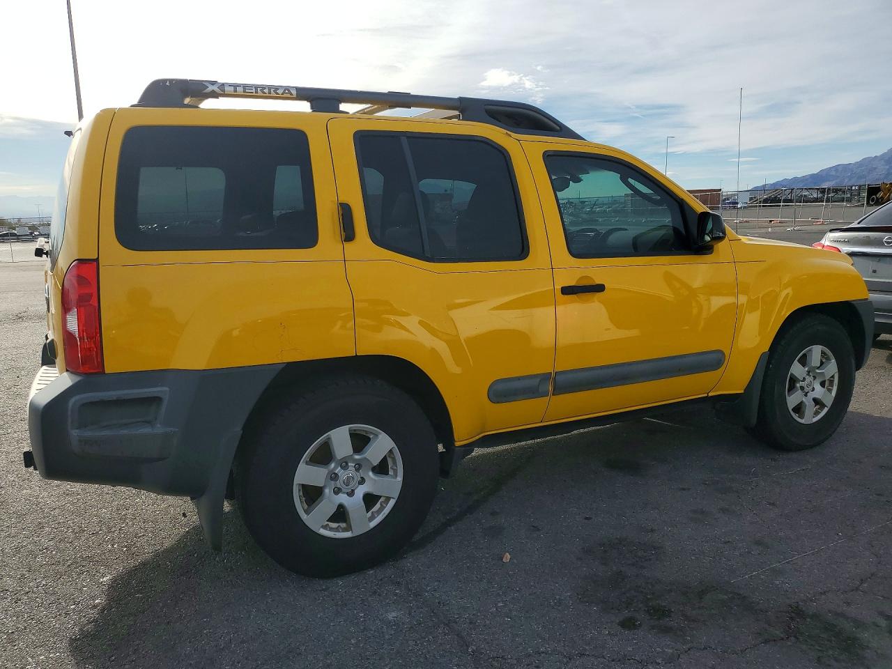 2005 Nissan Xterra S Желтый vin: 5N1AN08U85C626846