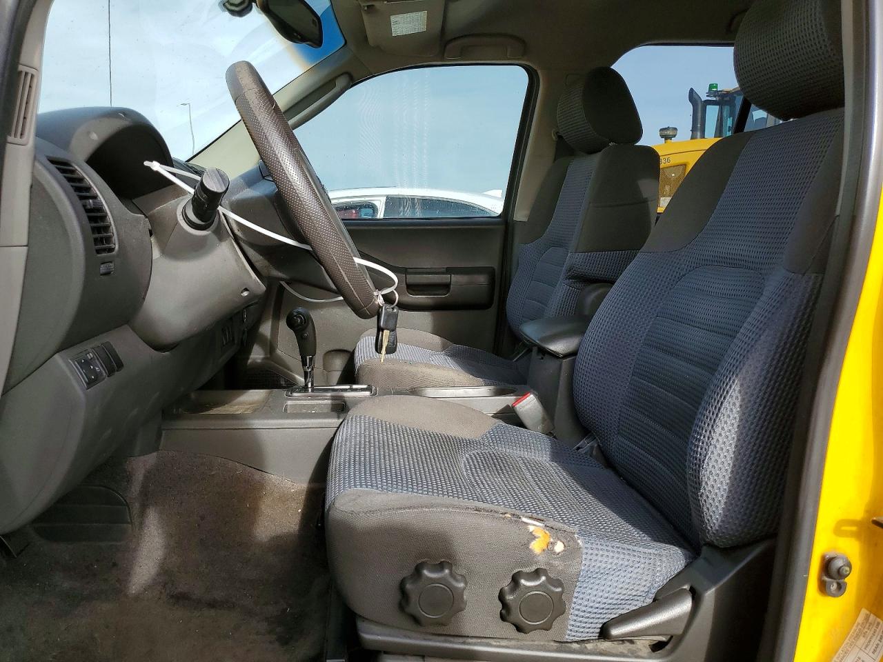 2005 Nissan Xterra S Желтый vin: 5N1AN08U85C626846