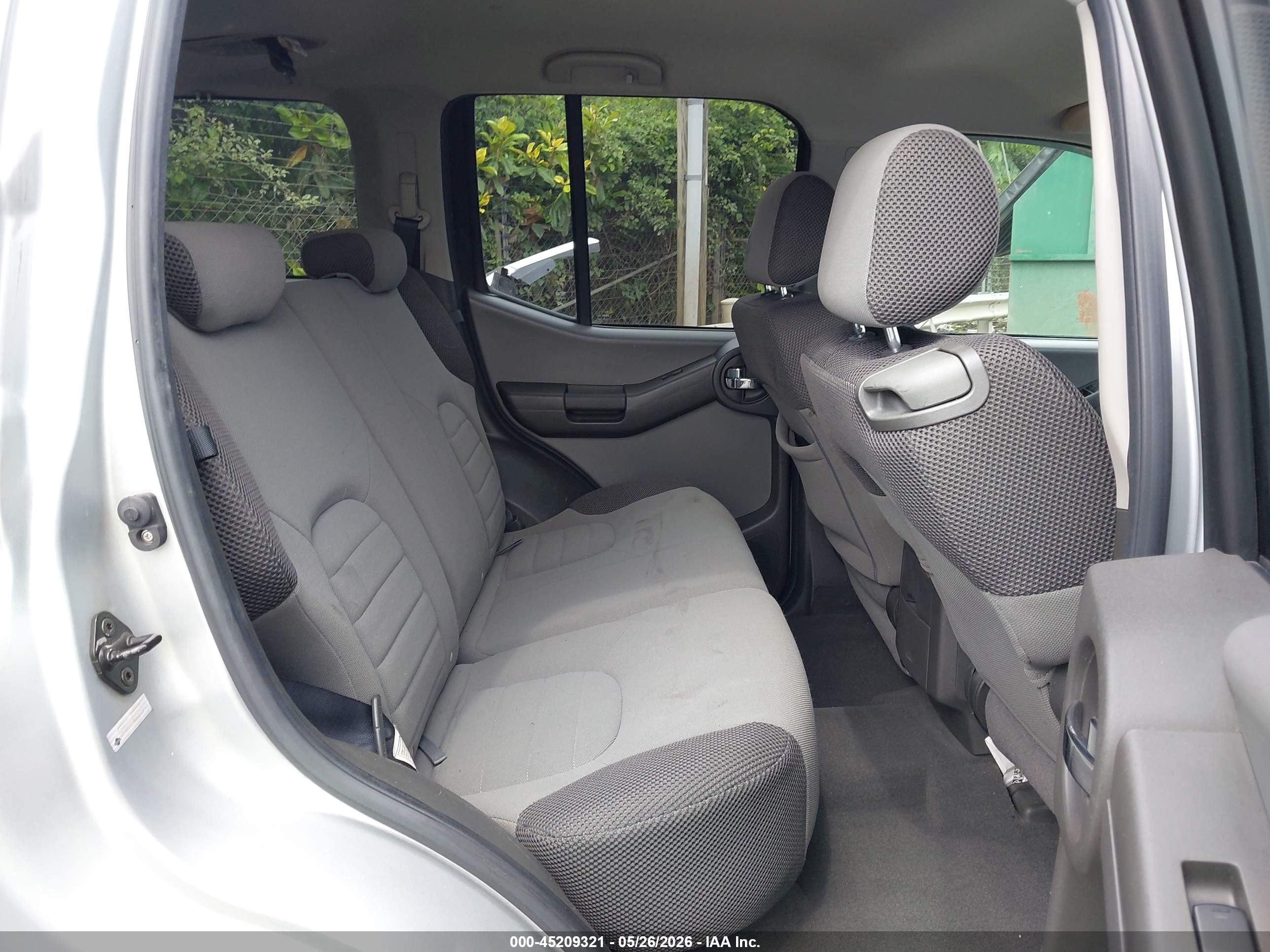 2007 Nissan Xterra S Silver vin: 5N1AN08U87C525843