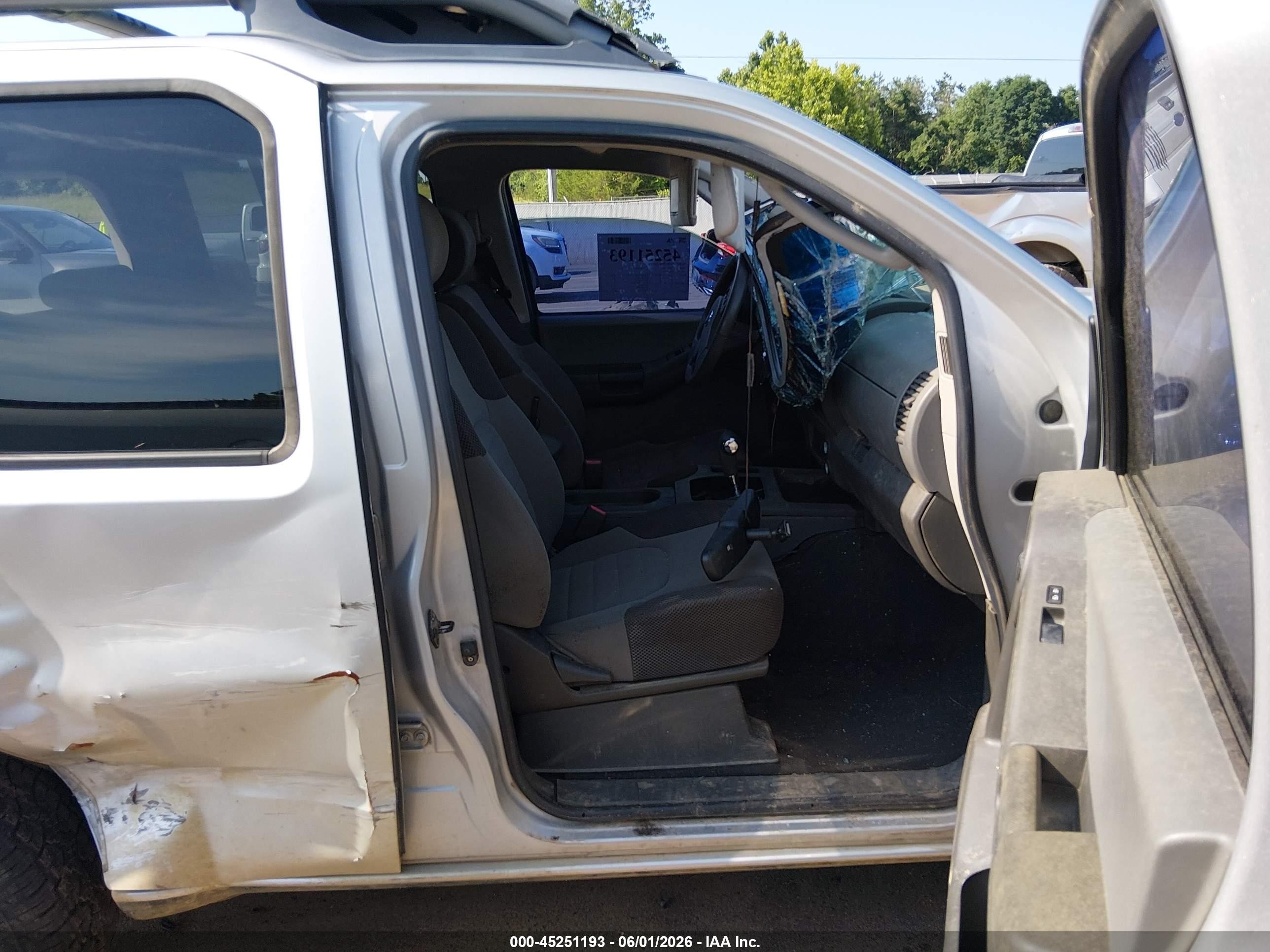 2008 Nissan Xterra S Silver vin: 5N1AN08U88C501432
