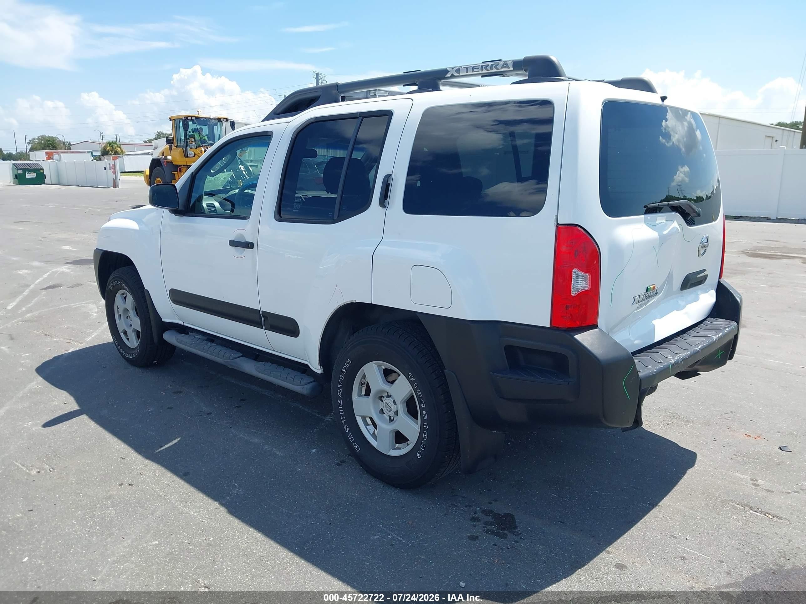 2005 Nissan Xterra S White vin: 5N1AN08U95C628041