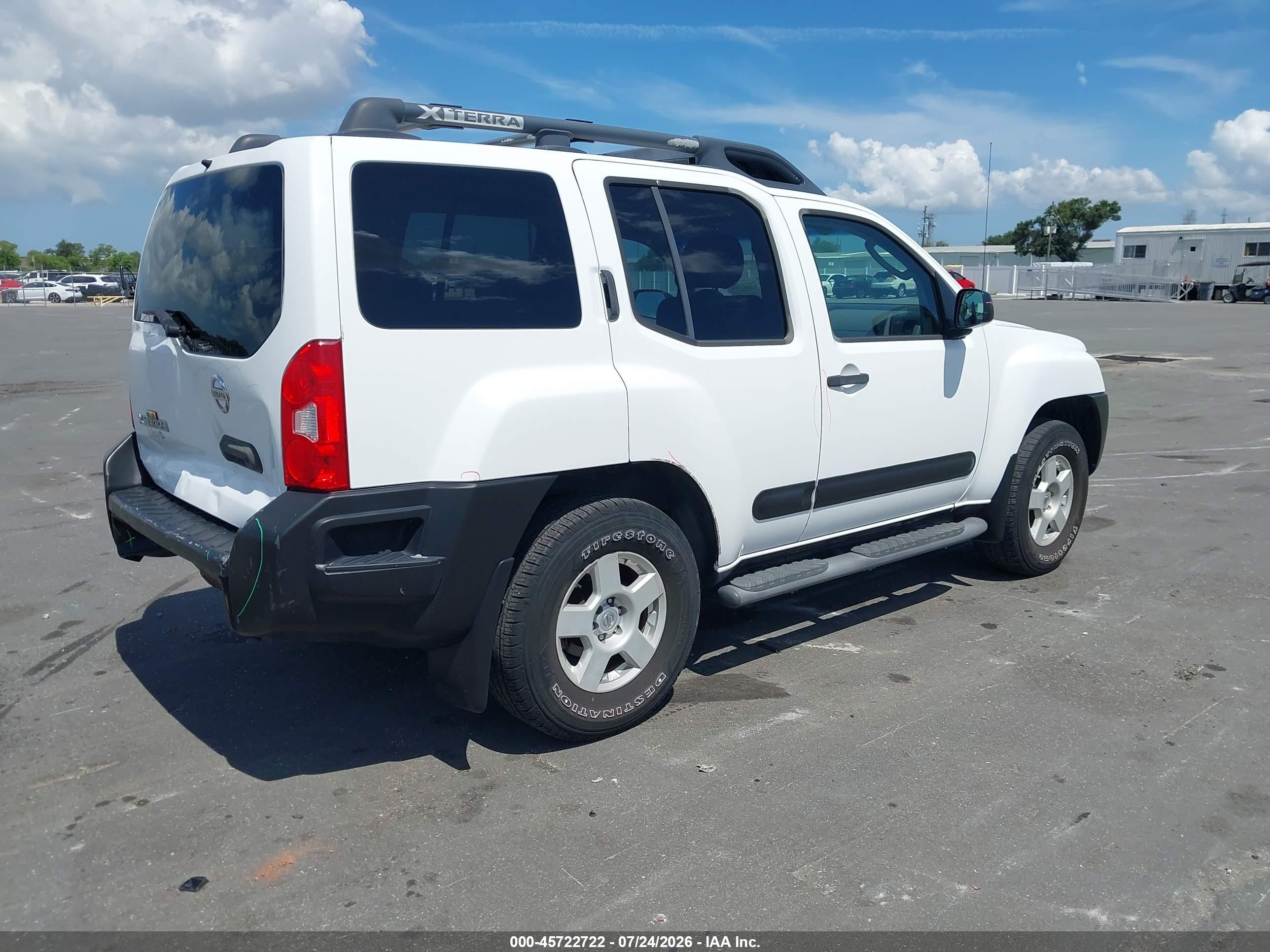 2005 Nissan Xterra S White vin: 5N1AN08U95C628041