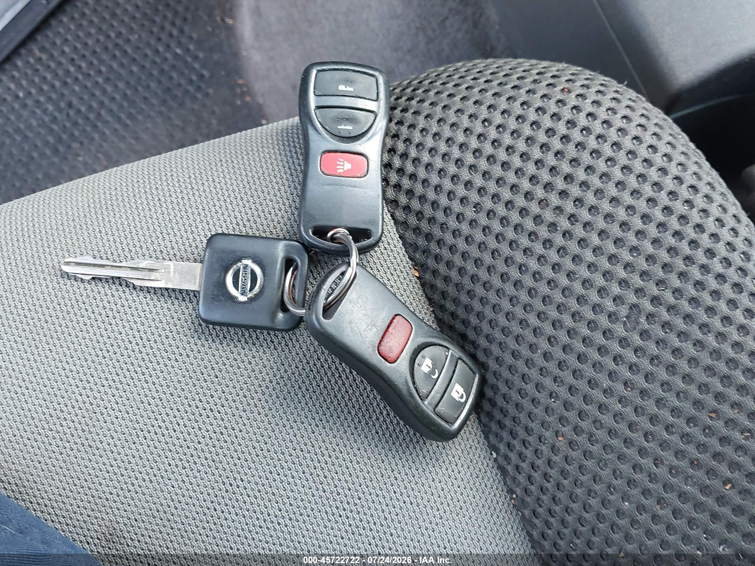 2005 Nissan Xterra S White vin: 5N1AN08U95C628041