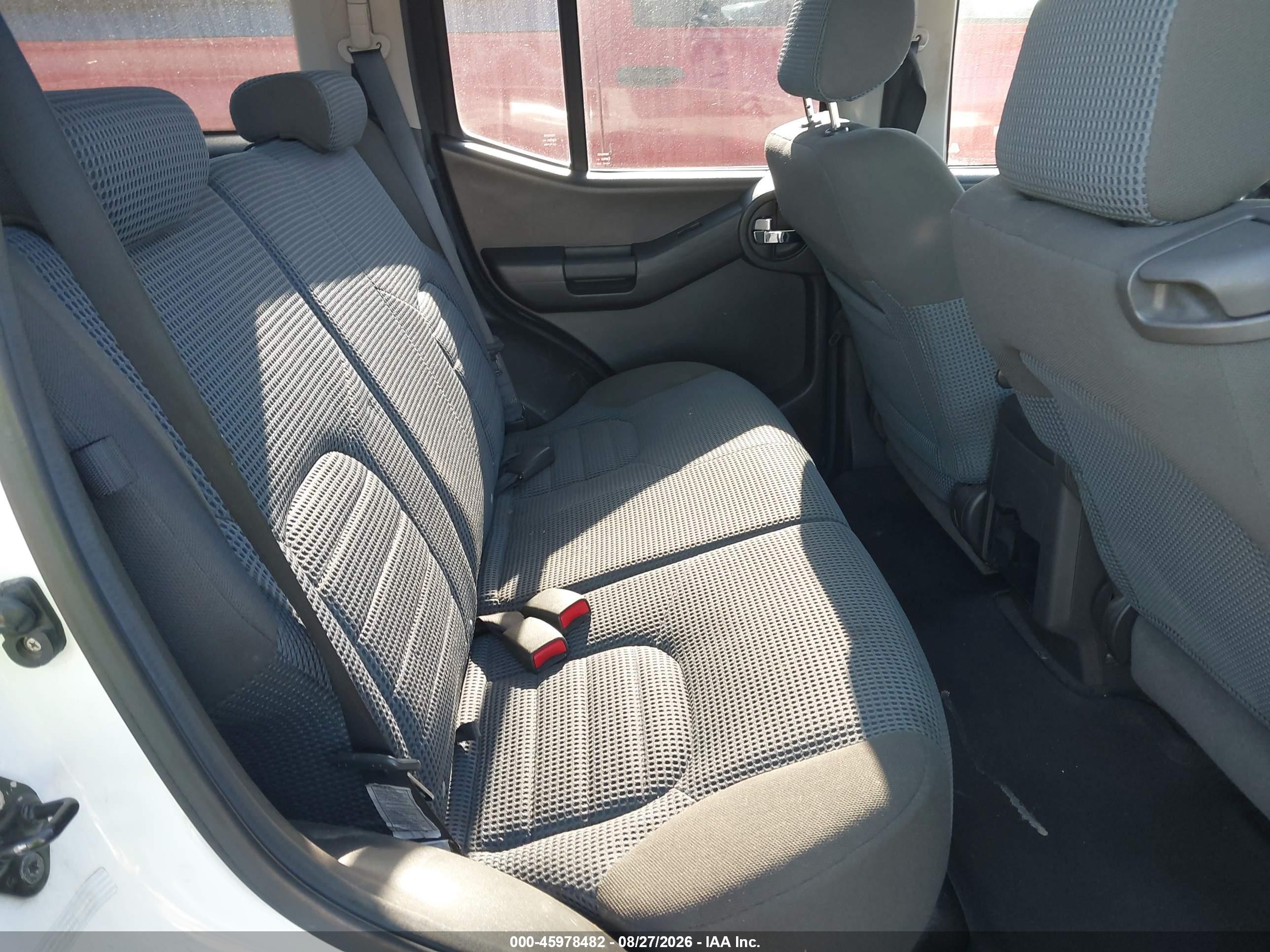 2005 Nissan Xterra Off Road White vin: 5N1AN08U95C650895