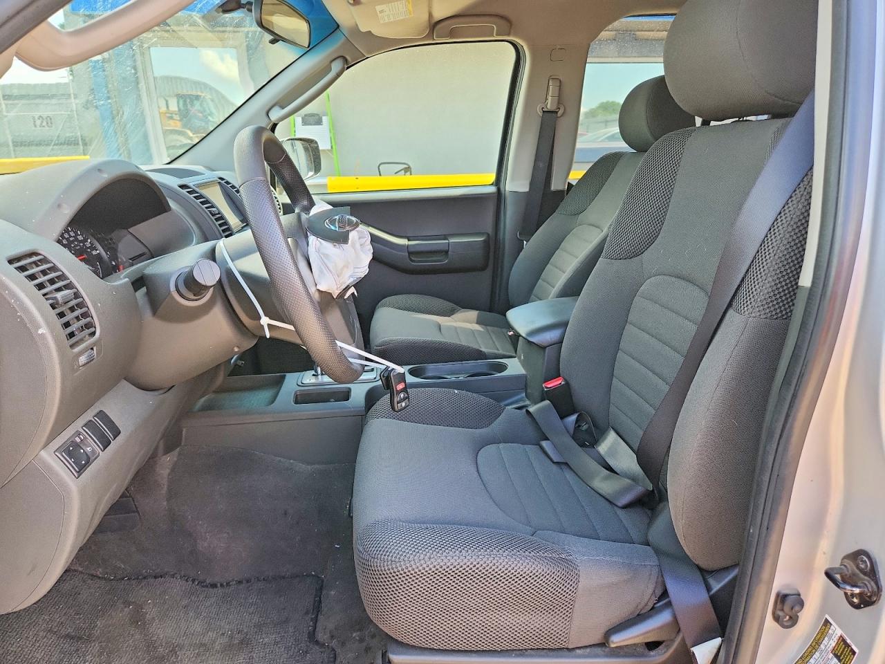 2006 Nissan Xterra X Silver vin: 5N1AN08UX6C528080