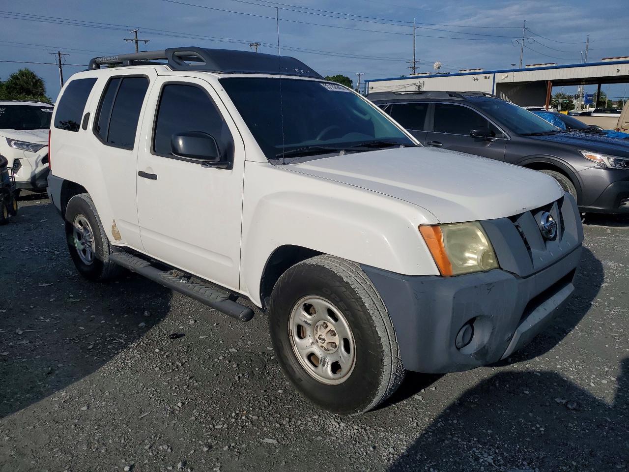 2008 Nissan Xterra X White vin: 5N1AN08UX8C502324