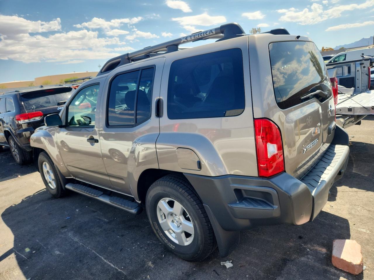 2008 Nissan Xterra X Tan vin: 5N1AN08UX8C529202